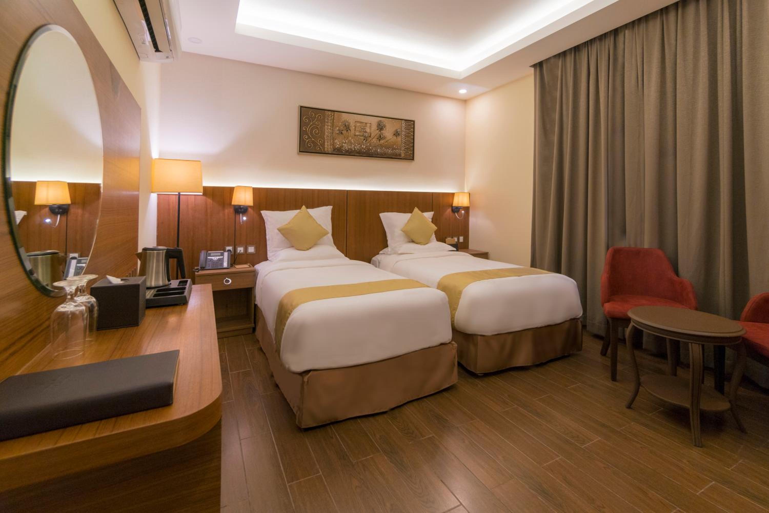 Standard Twin Room - Photo 1