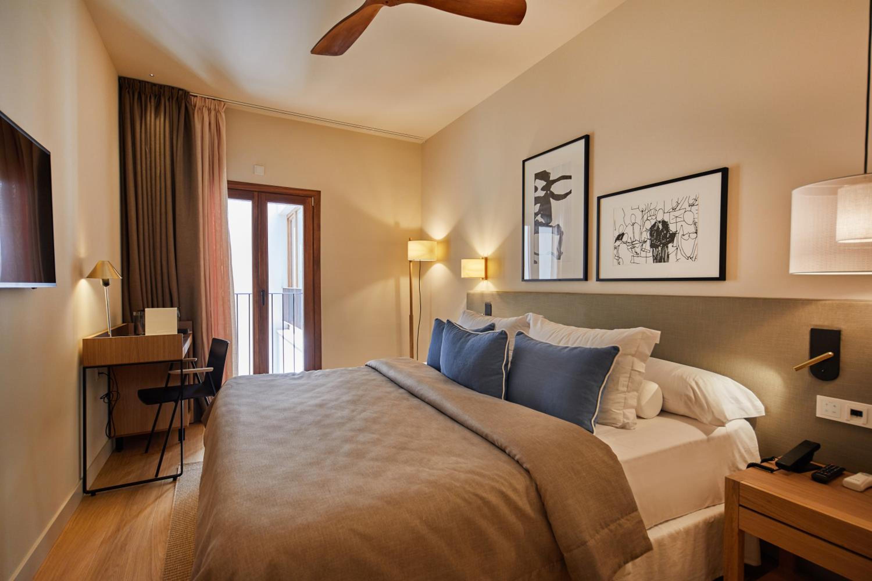 Standard Double Room - Photo 1