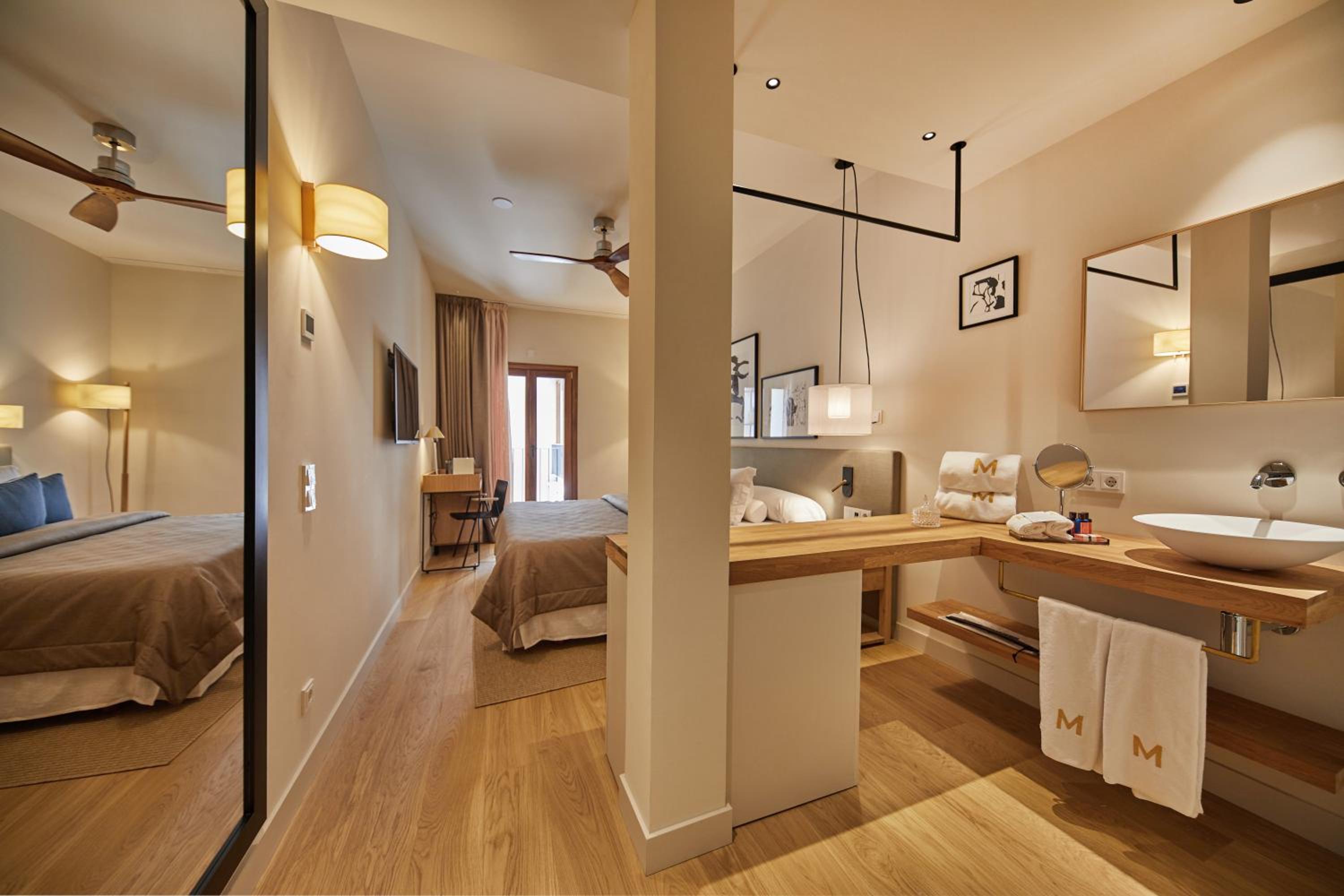 Standard Double Room - Photo 2