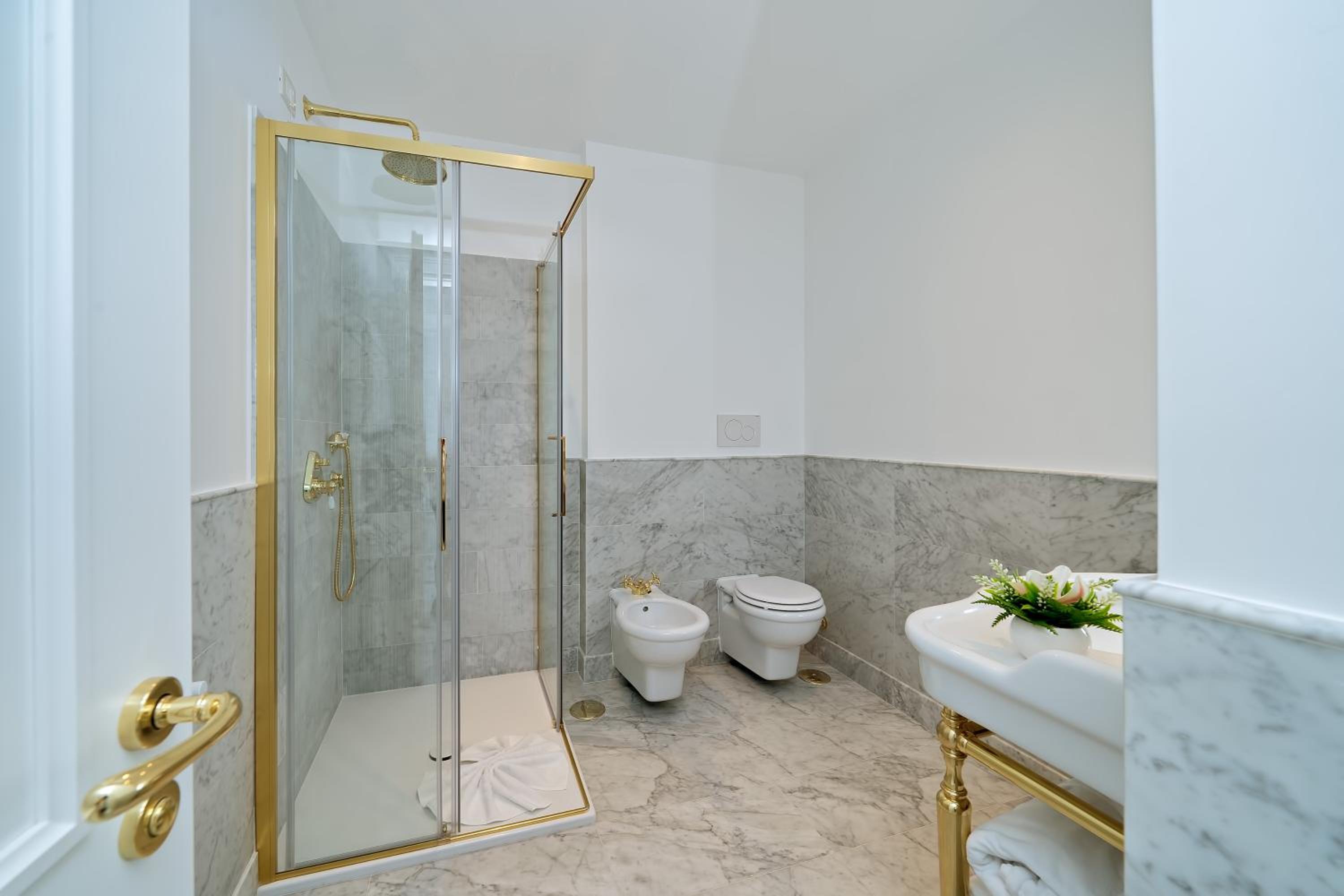 Deluxe Double or Twin Room with Sea View - Photo 2