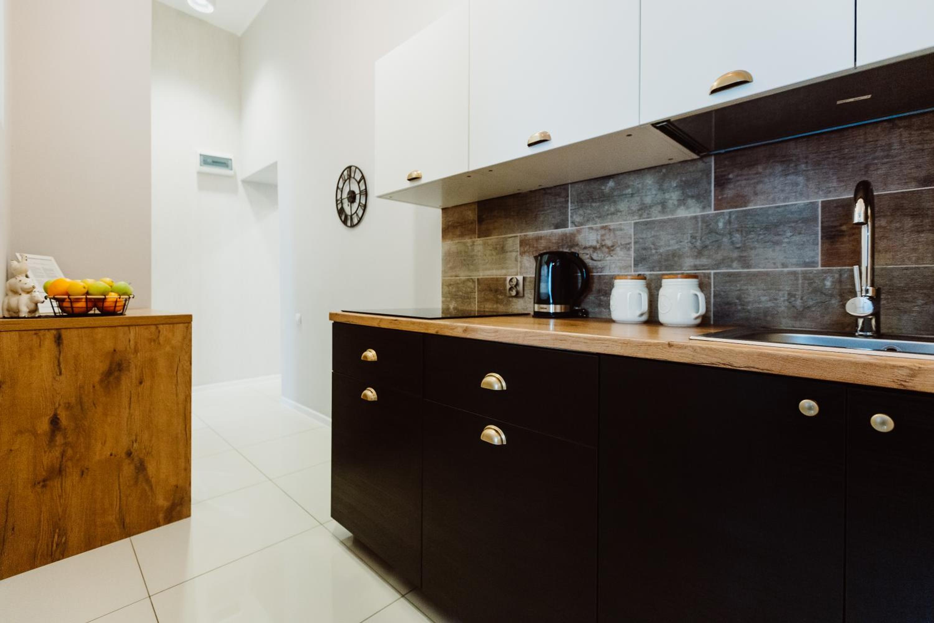 Deluxe Two-Bedroom Suite | King-size beds | A/C  photo 3