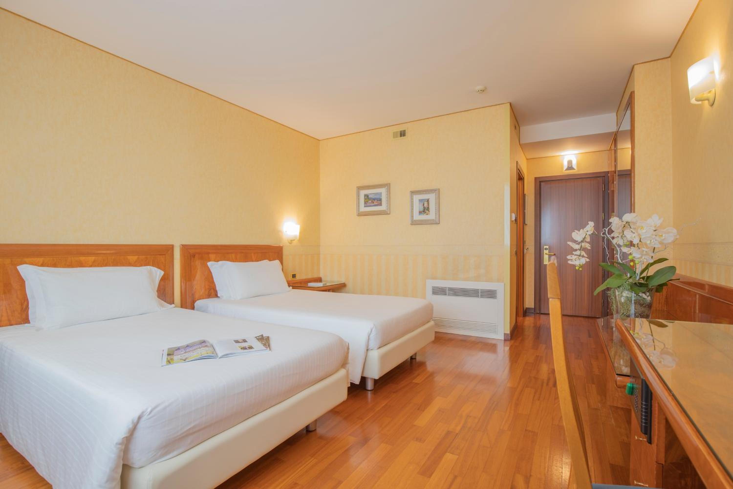 Double or Twin Room - Photo 1