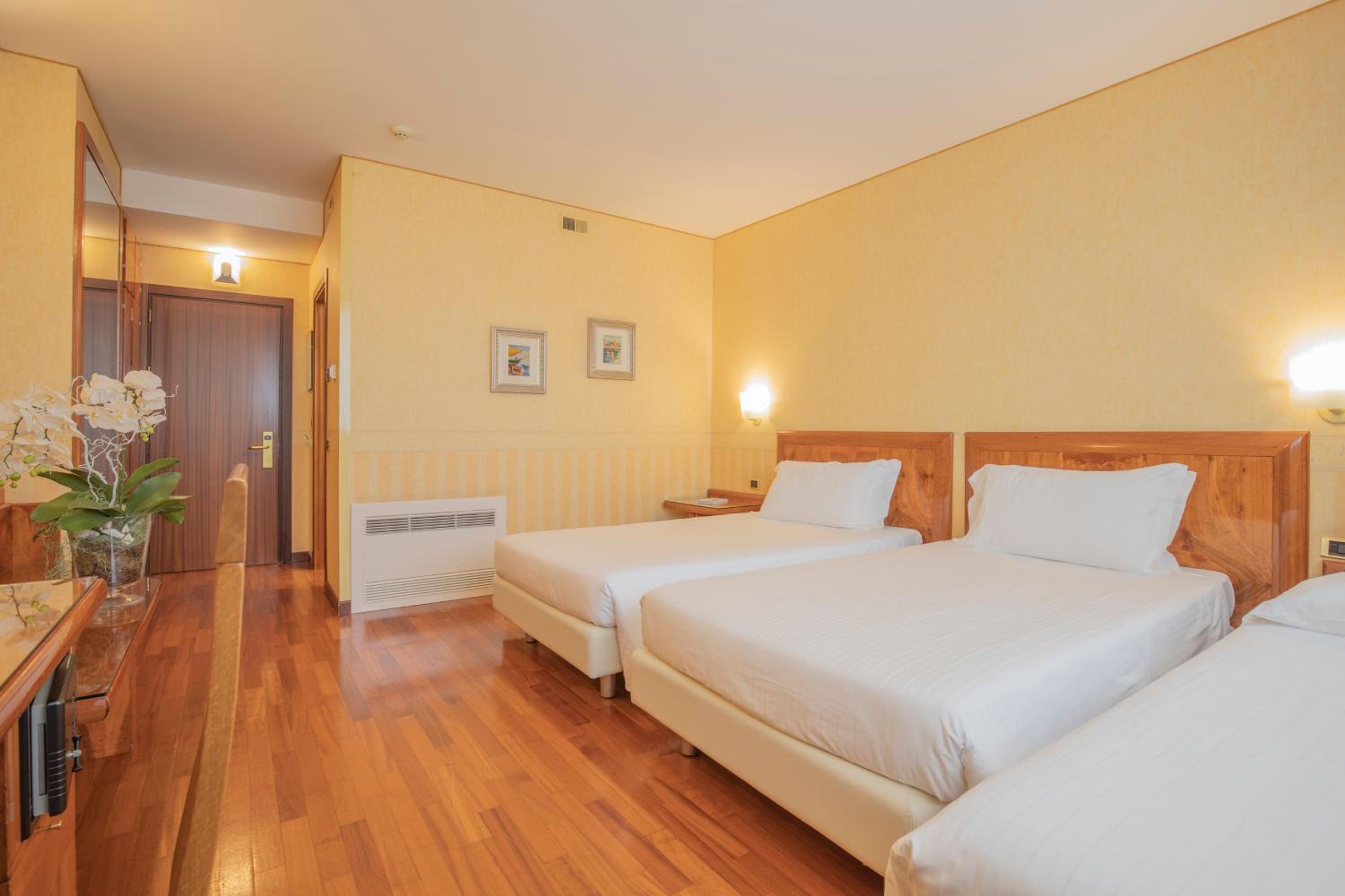 Triple Room - Photo 1