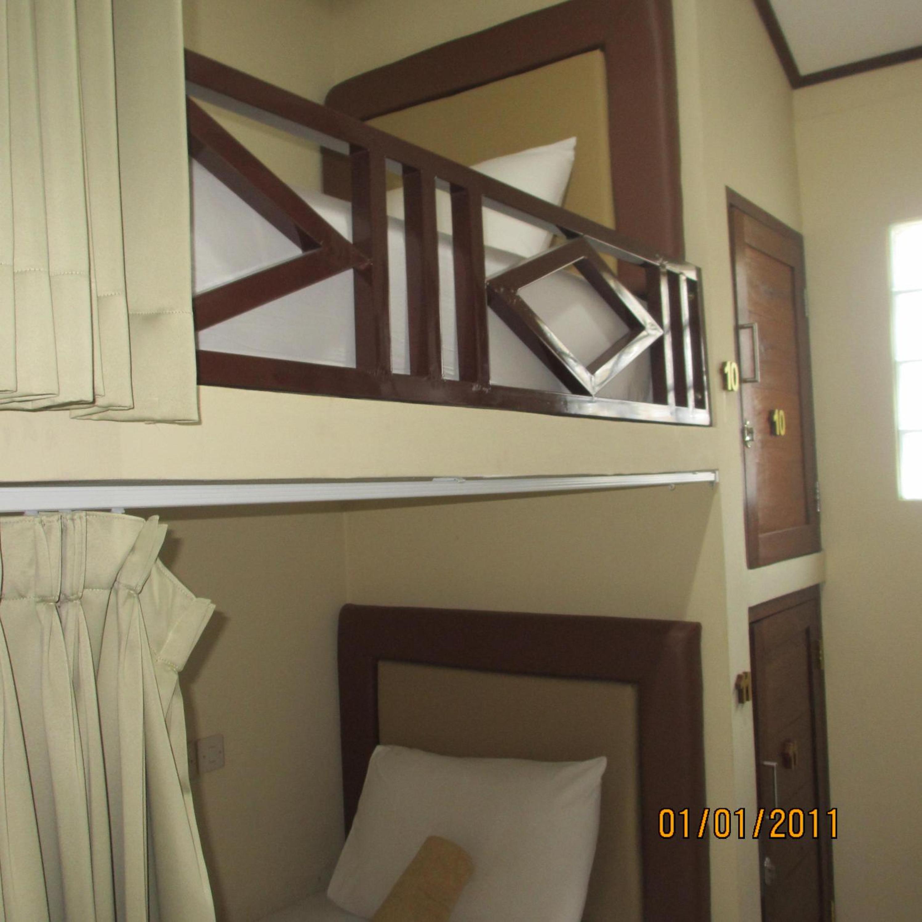 Bed in 8-Bed Dormitory Room photo 3