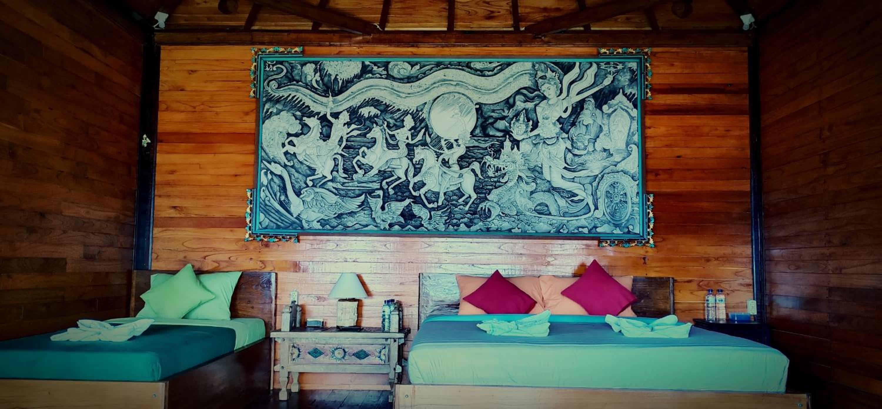 Wooden Family Room with Plunge Pool - Photo 2