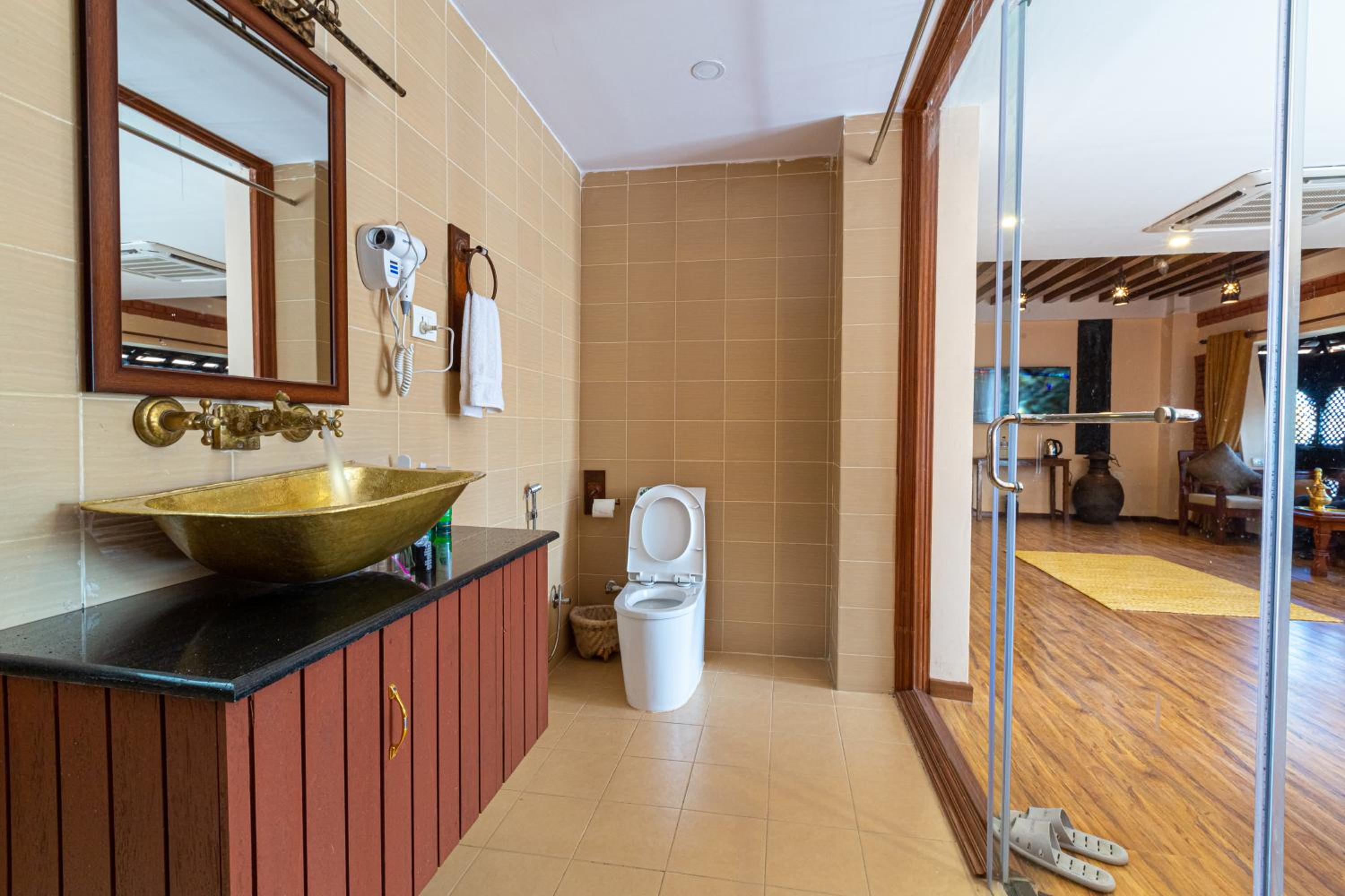 Honeymoon Suite - 20% off on Food & Beverage, Early check-in & Late check-out by 2 hours photo 3