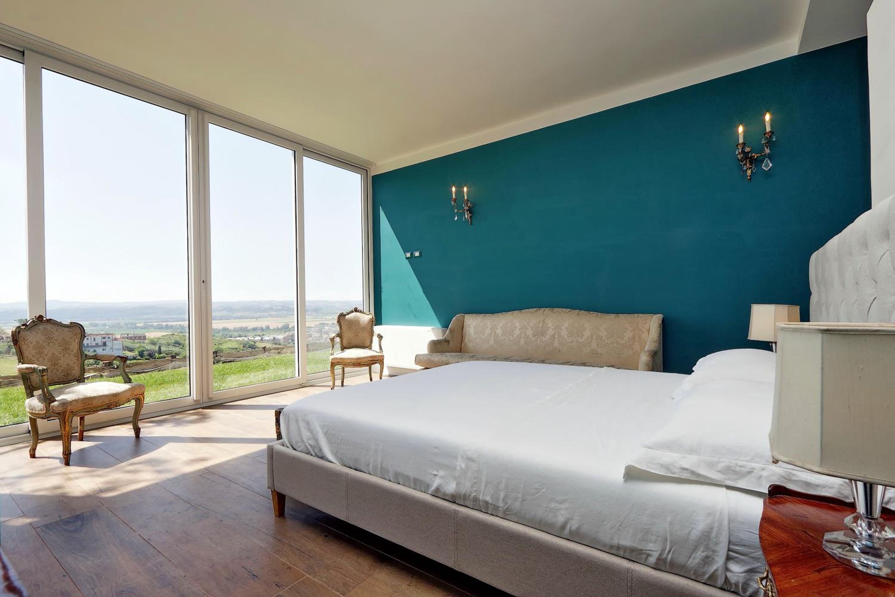 Superior Queen Room