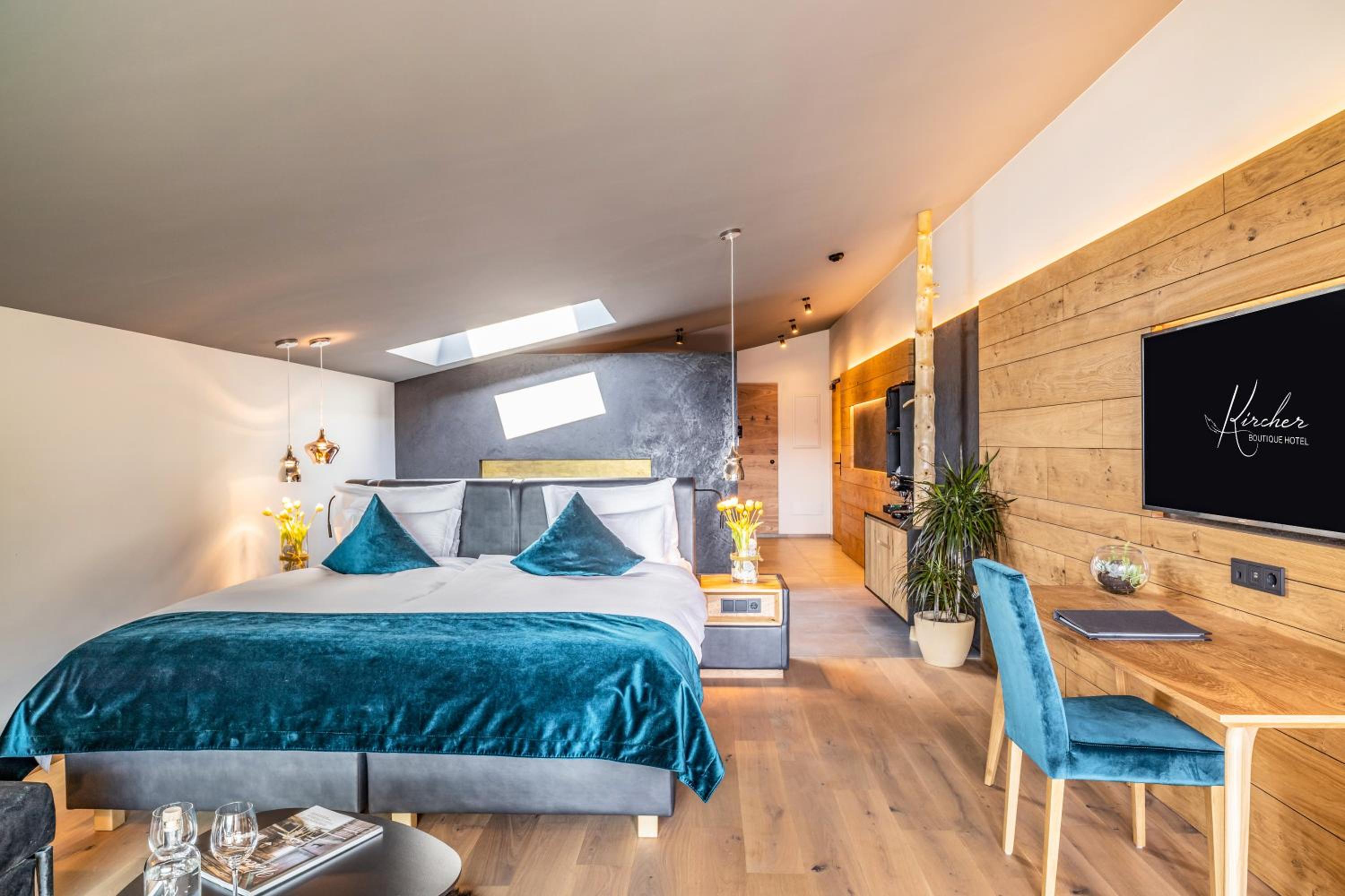 Deluxe Suite with Balcony and Mountain view photo 2