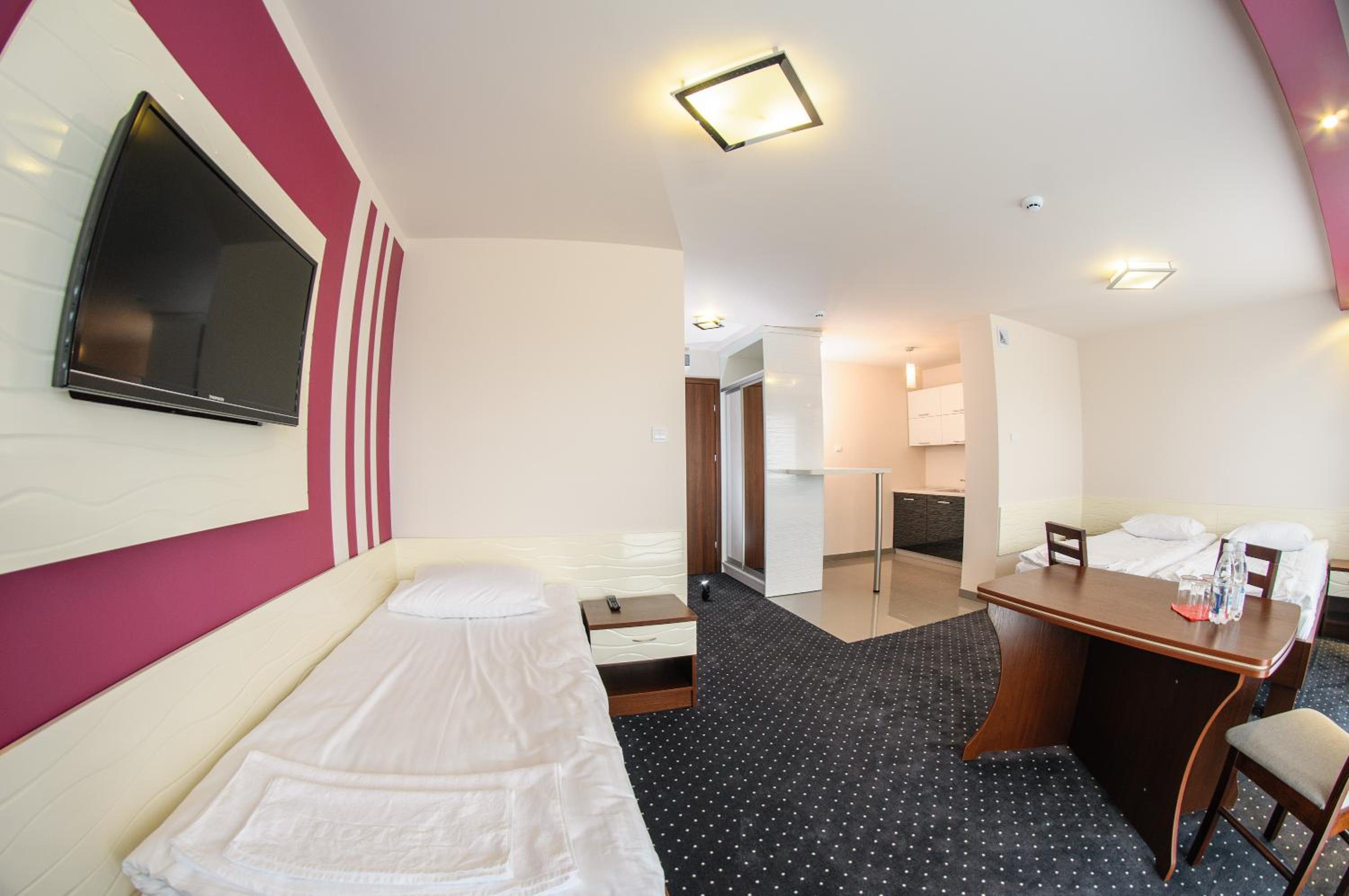 Triple Room with Kitchenette - Photo 5