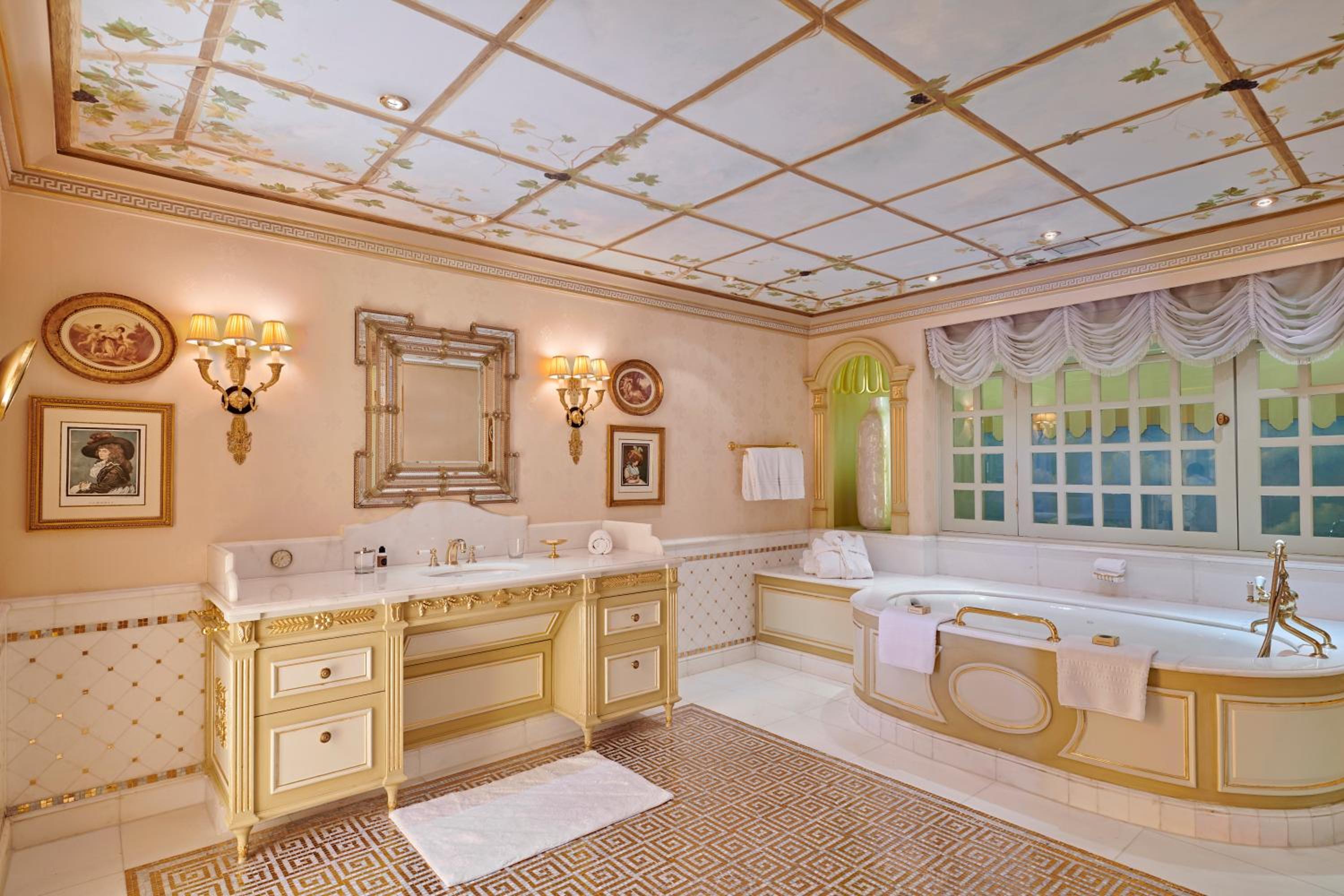 Royal Three- Bedroom Suite
