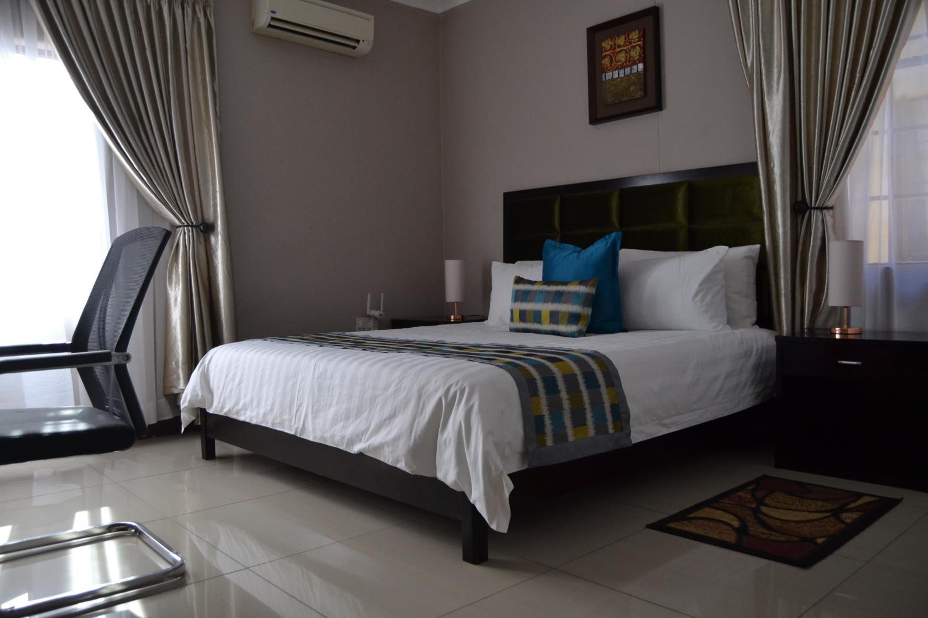 Deluxe Double Room with Bath photo 2