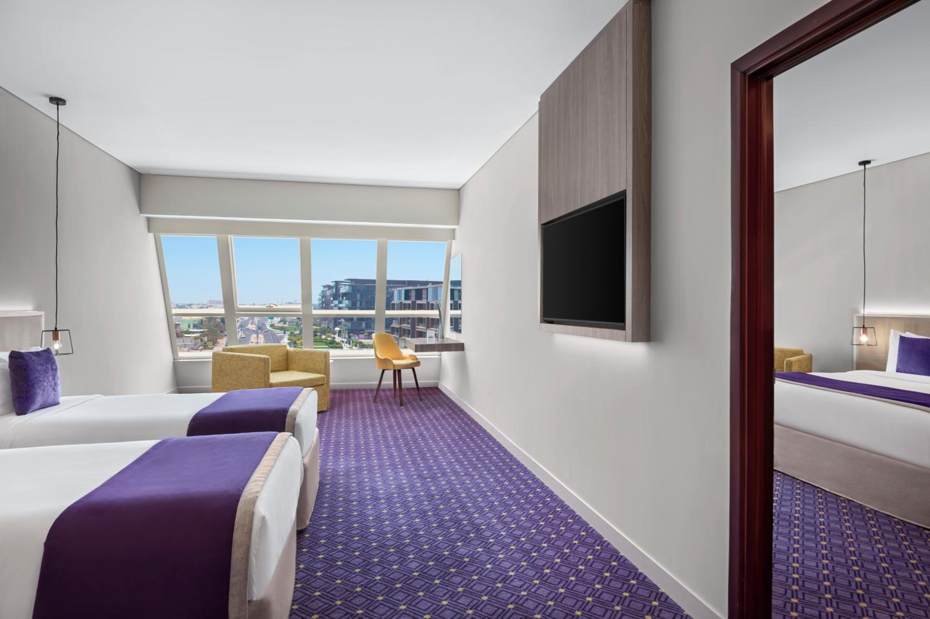 Deluxe Connecting Room