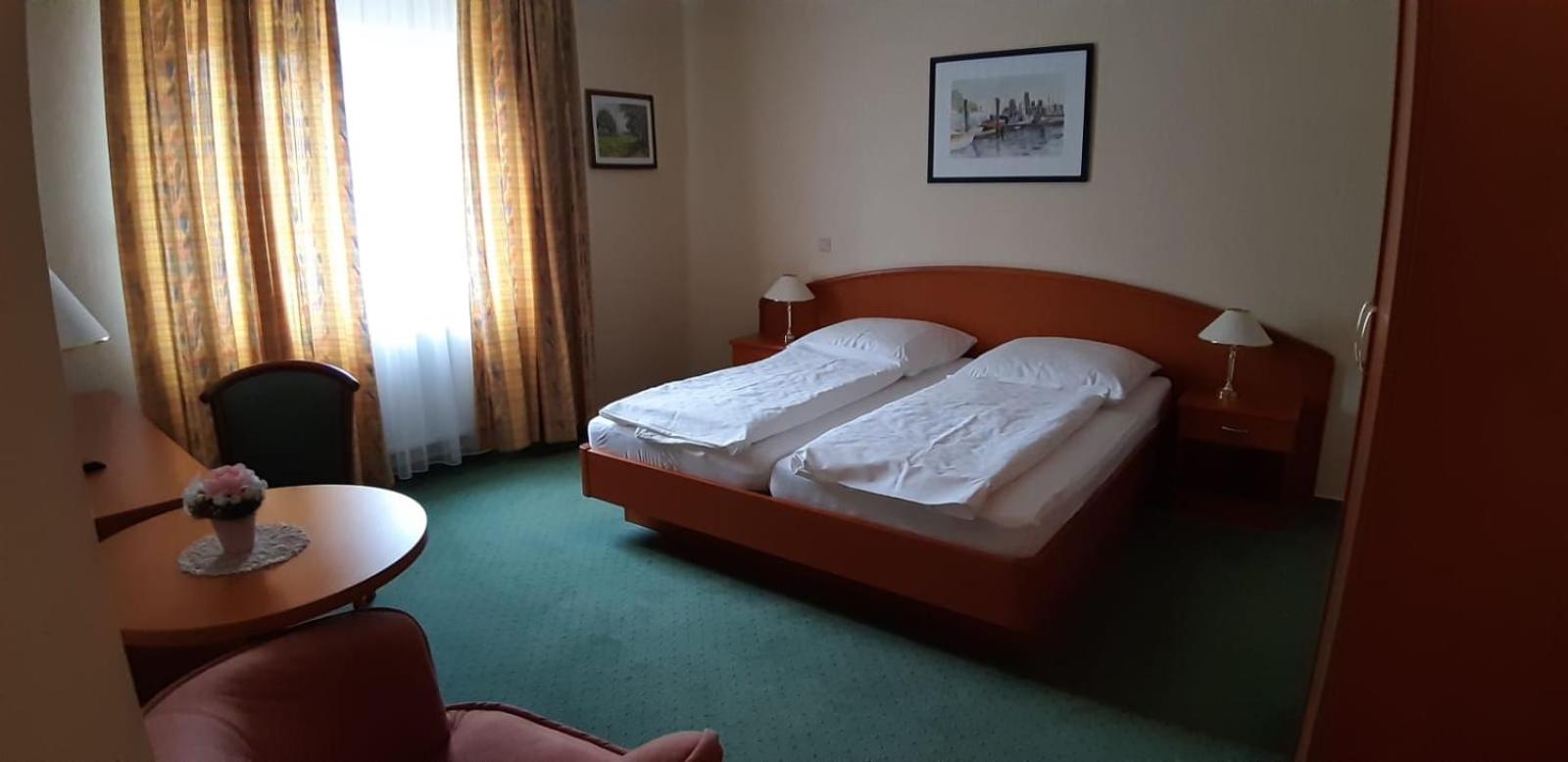 Standard Double Room - Photo 2