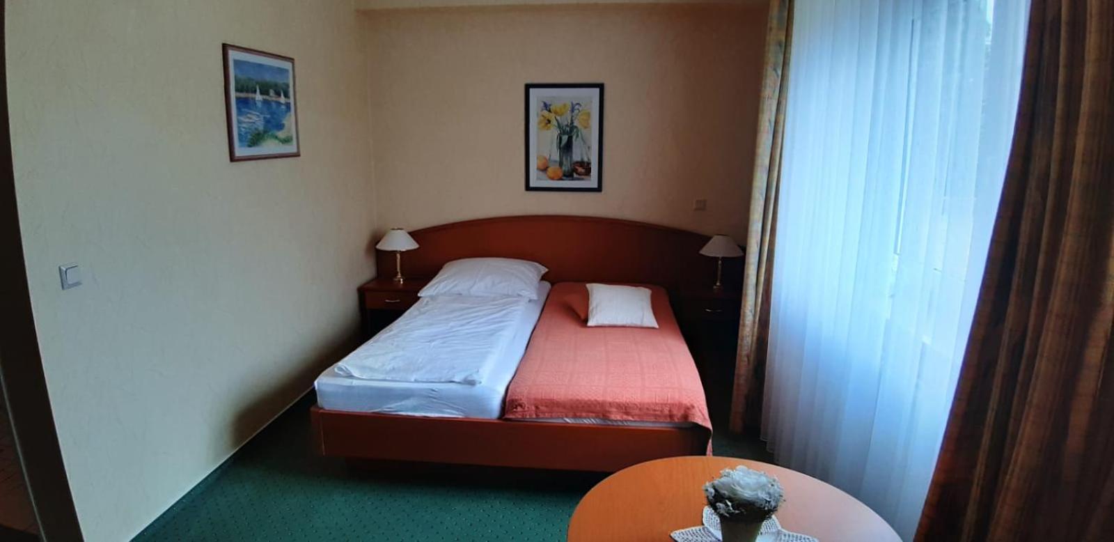 Standard Double Room - Photo 5
