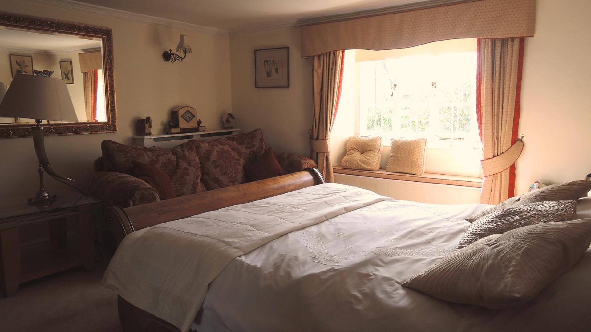 Superior King Suite - Photo 4