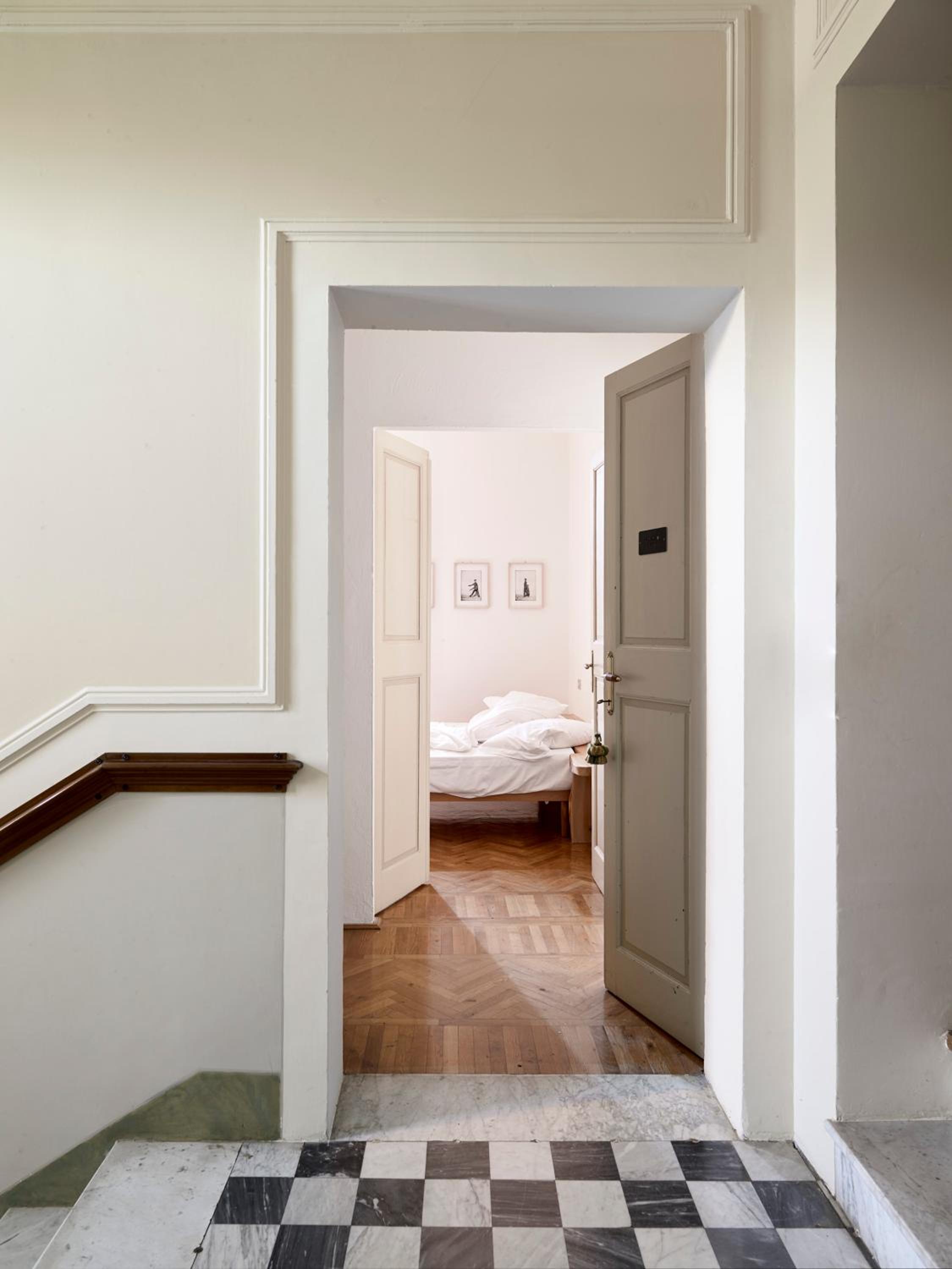 Deluxe Room - Photo 7