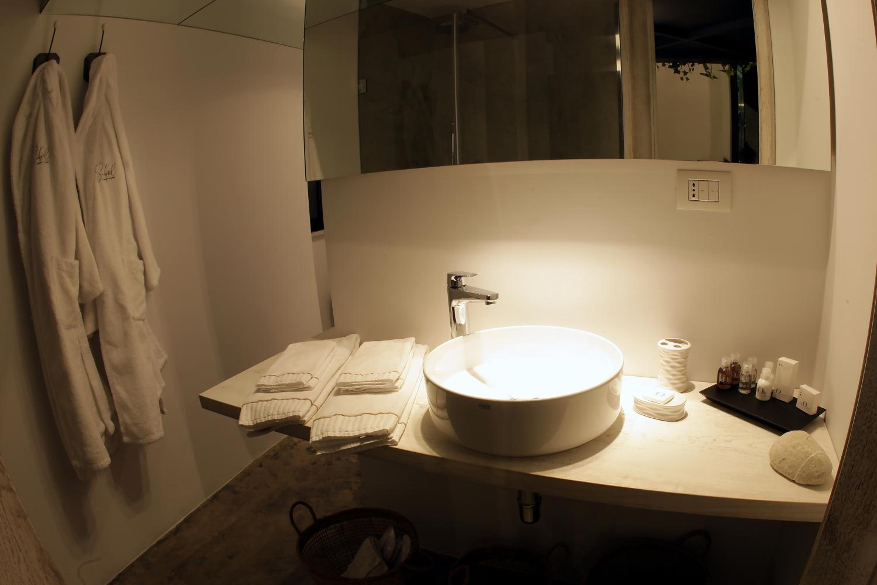 King Suite With Spa Bath photo 2