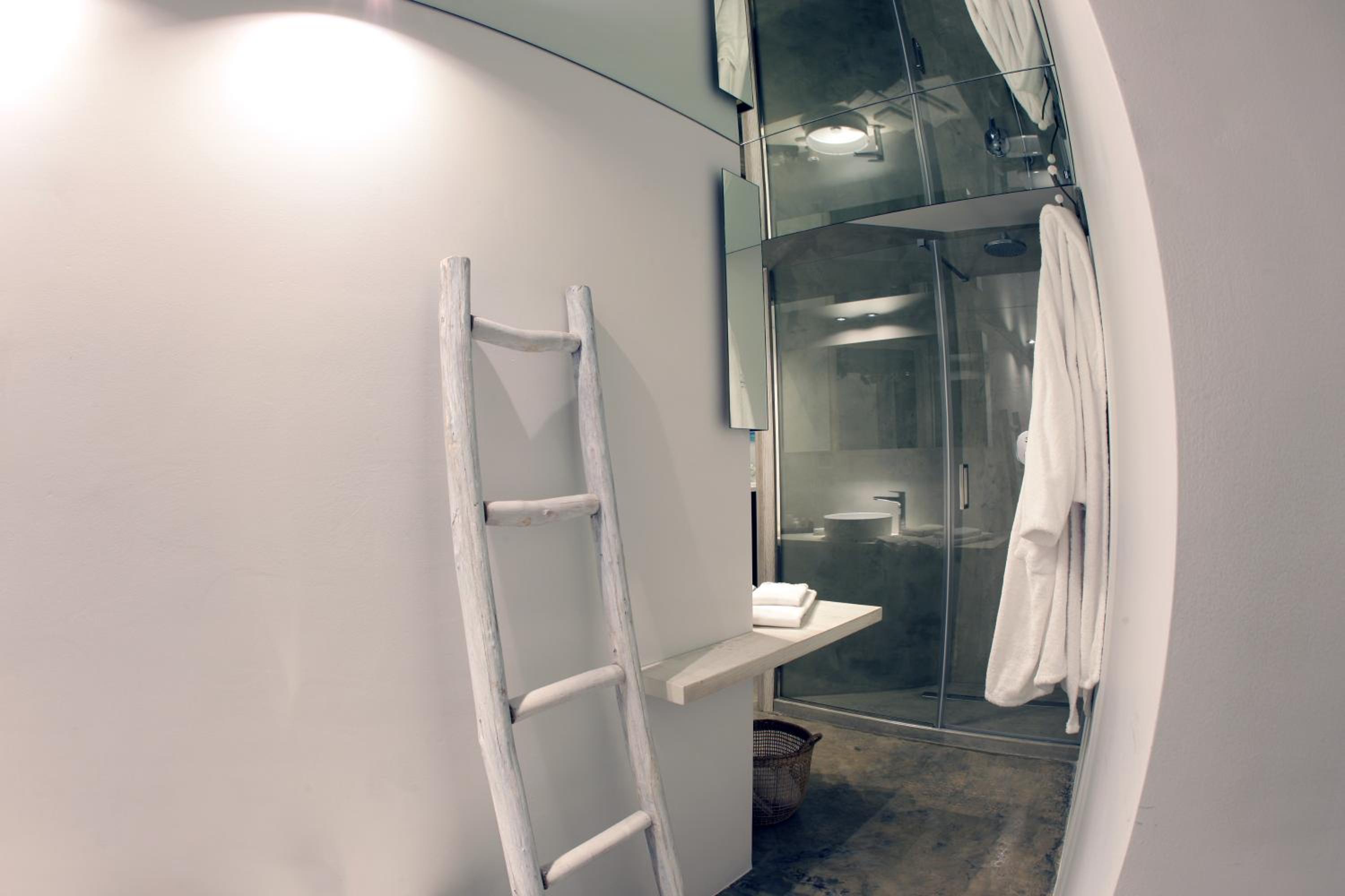 King Suite With Spa Bath photo 3