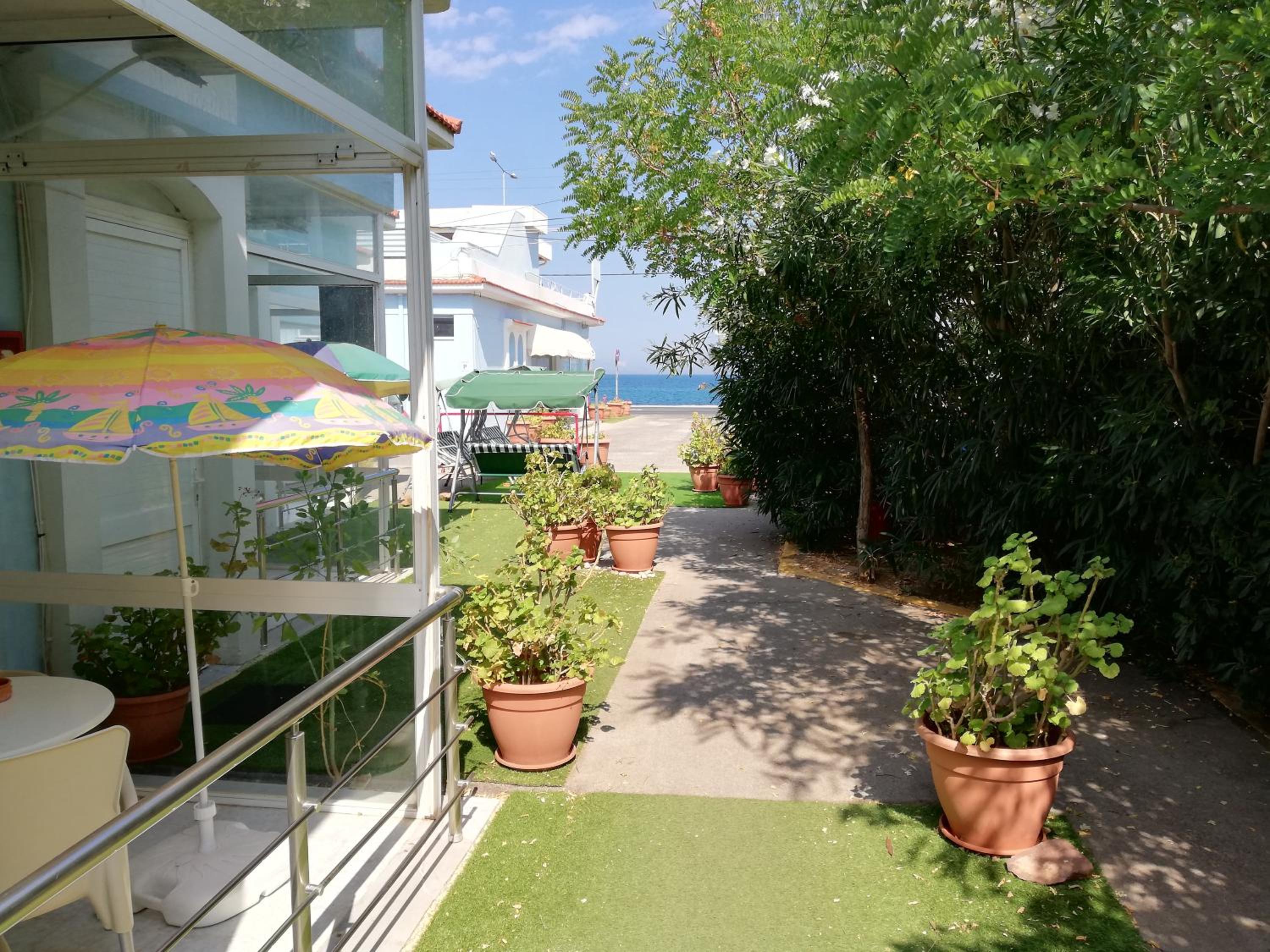 Triple bed Studio with Side Sea View - Photo 4