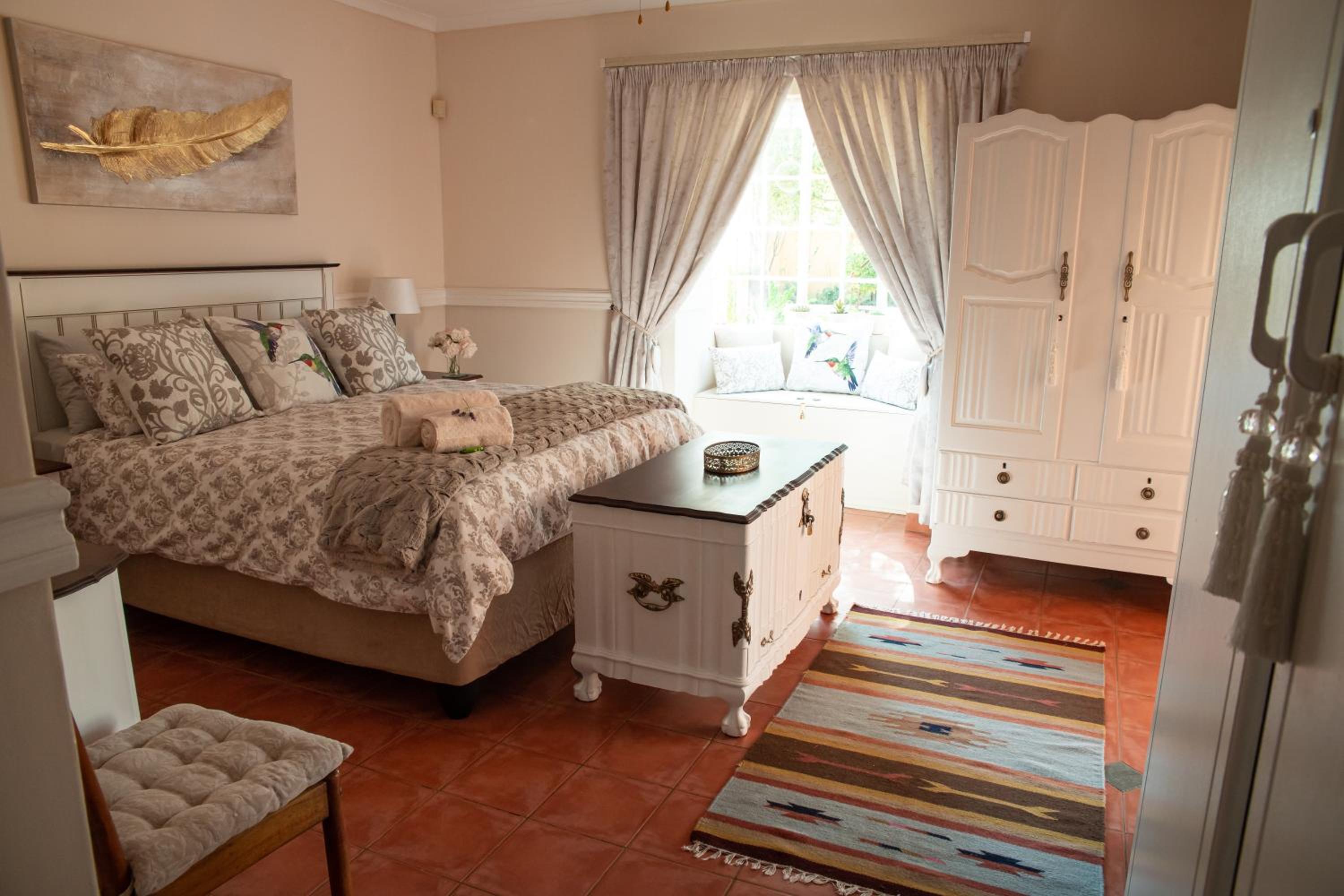 Queen Room - Photo 10