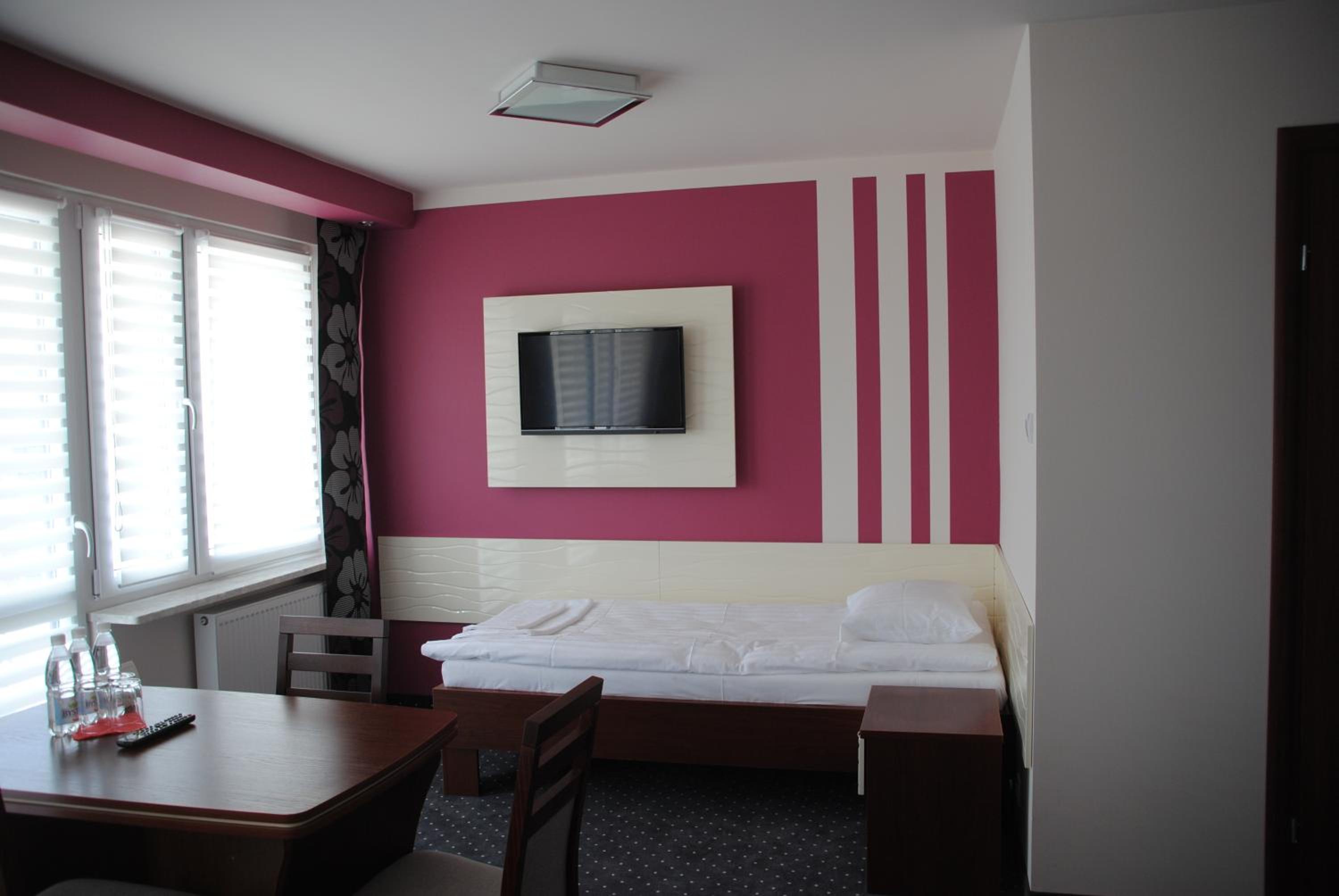 Quadruple Room - Photo 1