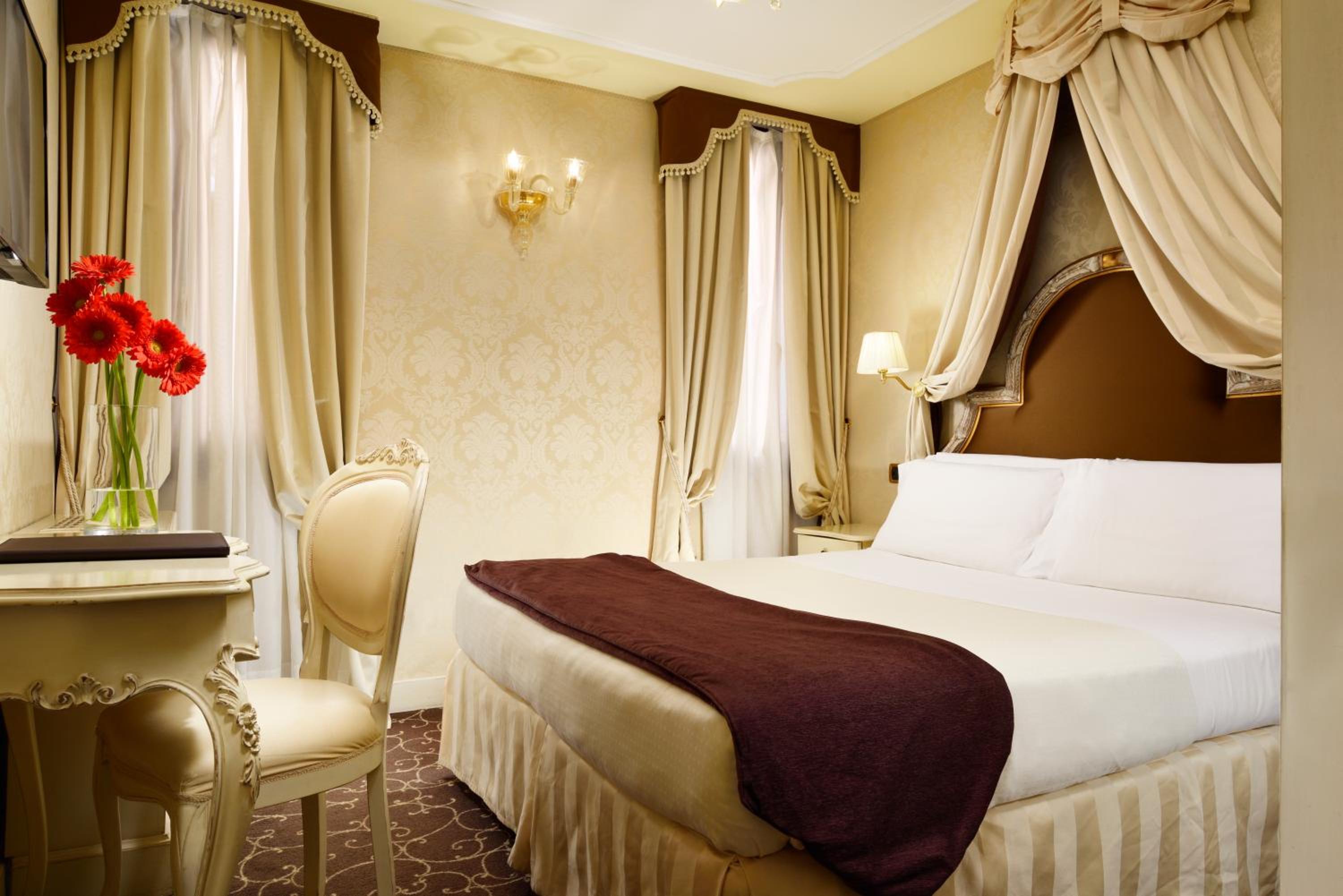 Superior Double Room photo 3
