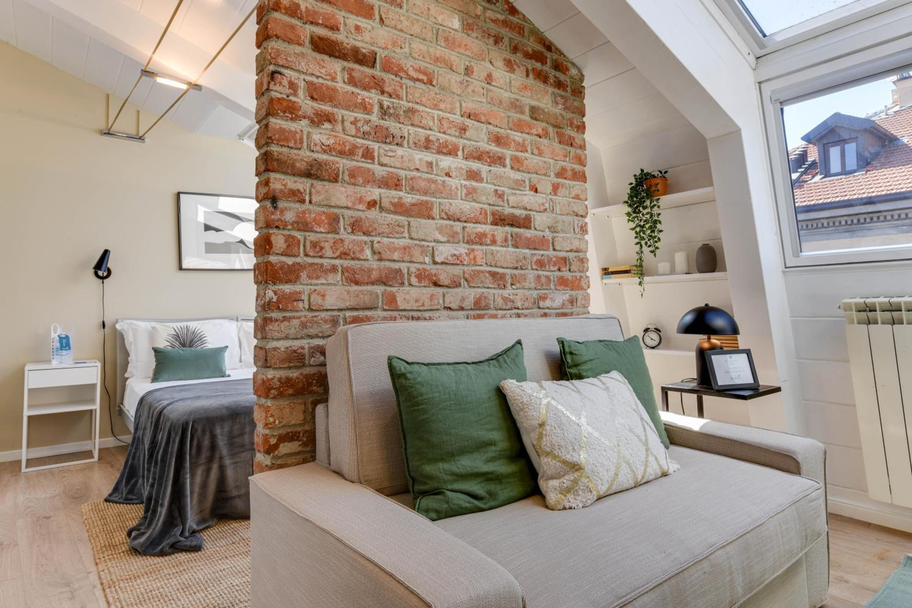 One-Bedroom Apartment