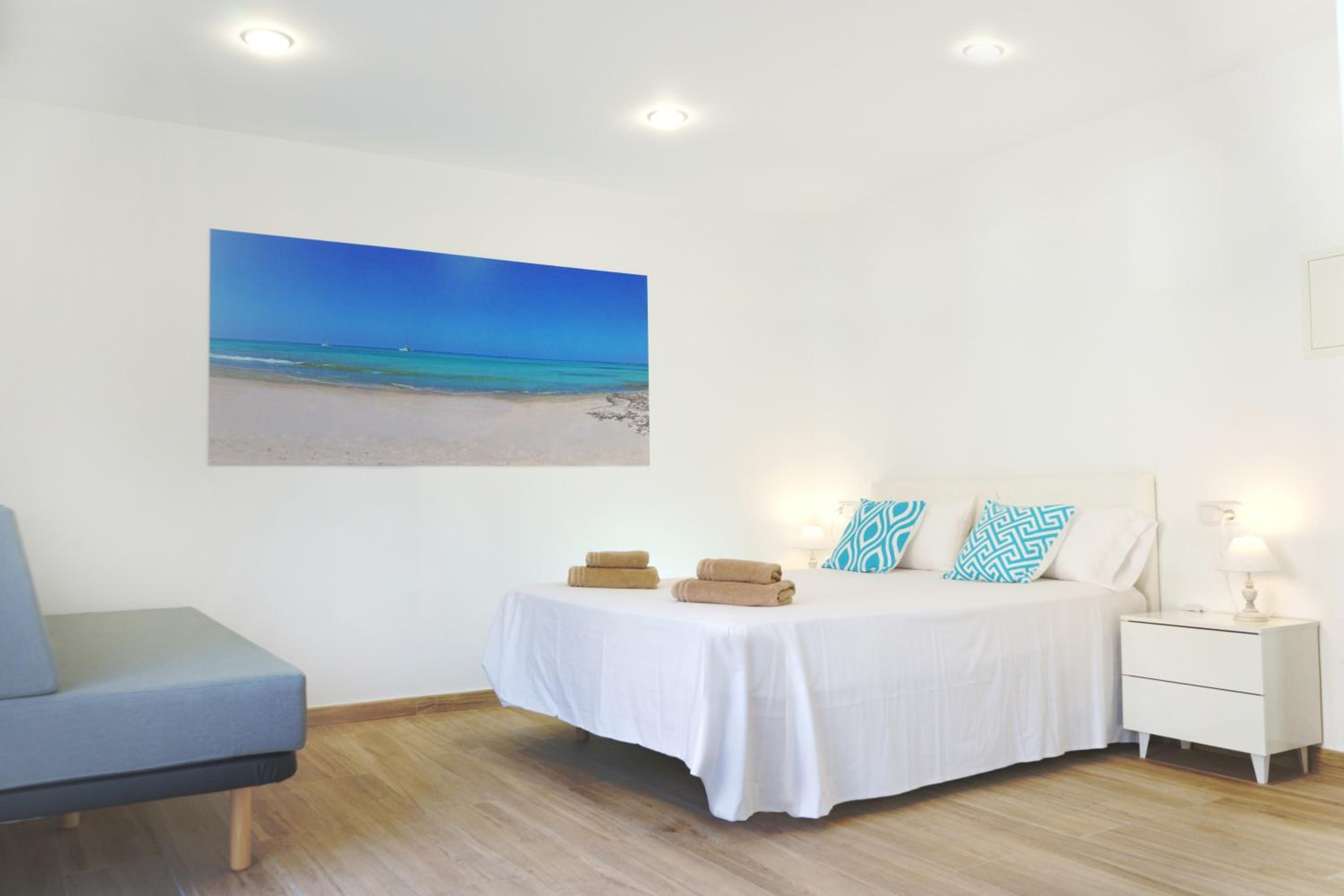 Ground Floor Studio with Terrace and Kitchen (2-3 Adults)