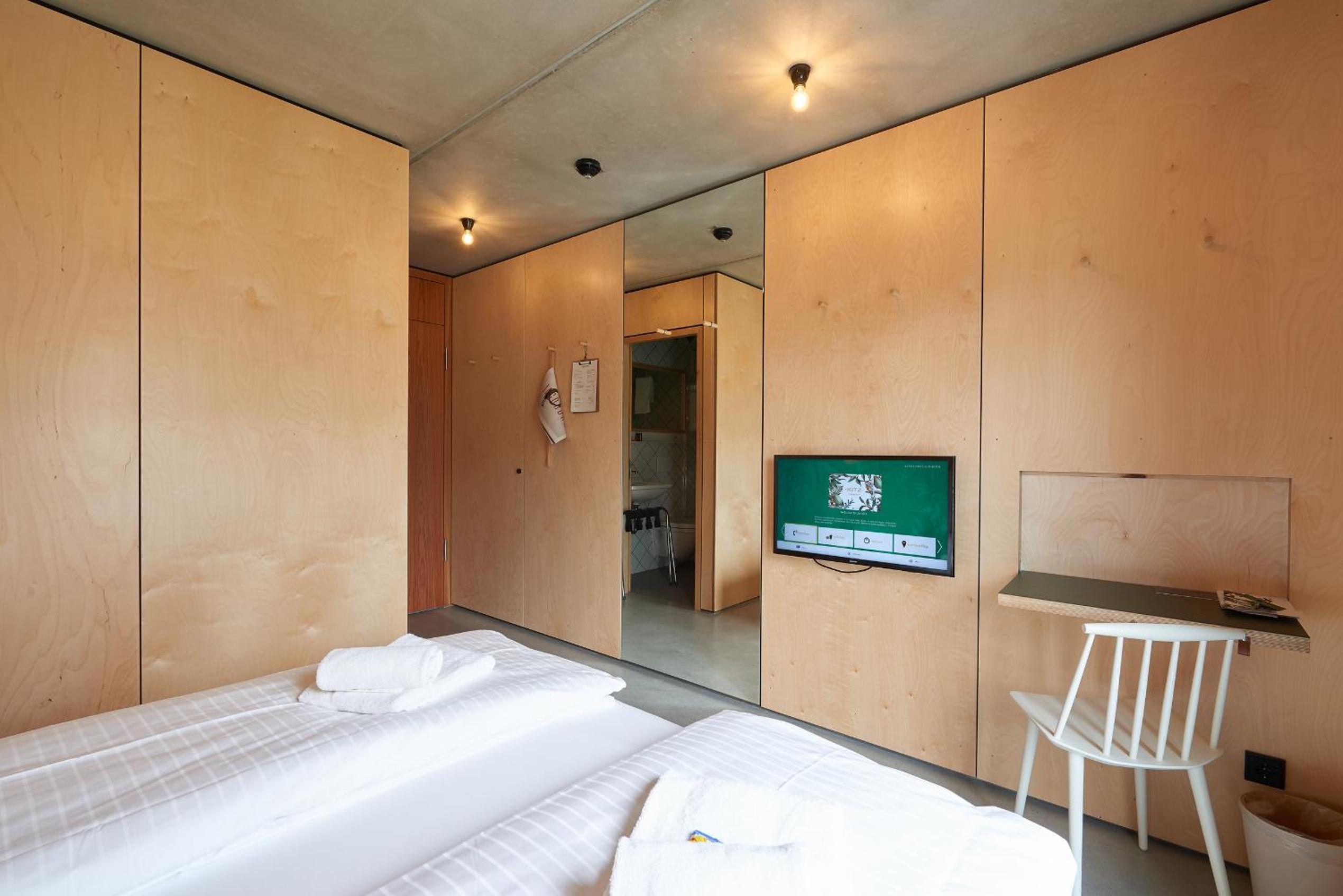 Standard Double Room - Photo 1