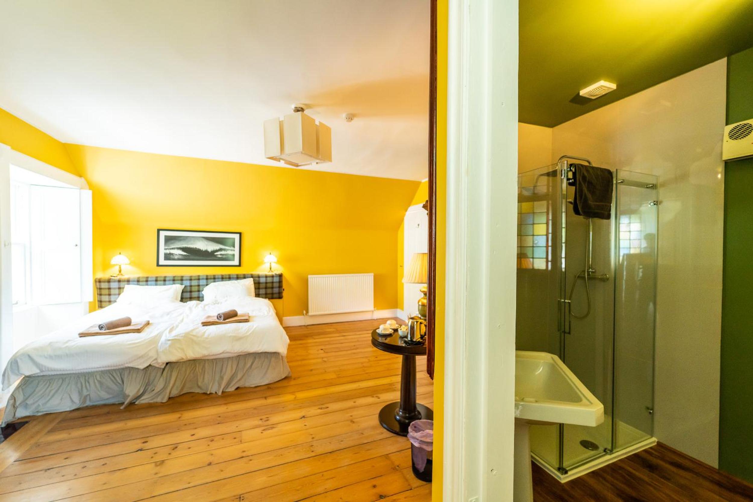 Double Room with Private Bathroom - Photo 6