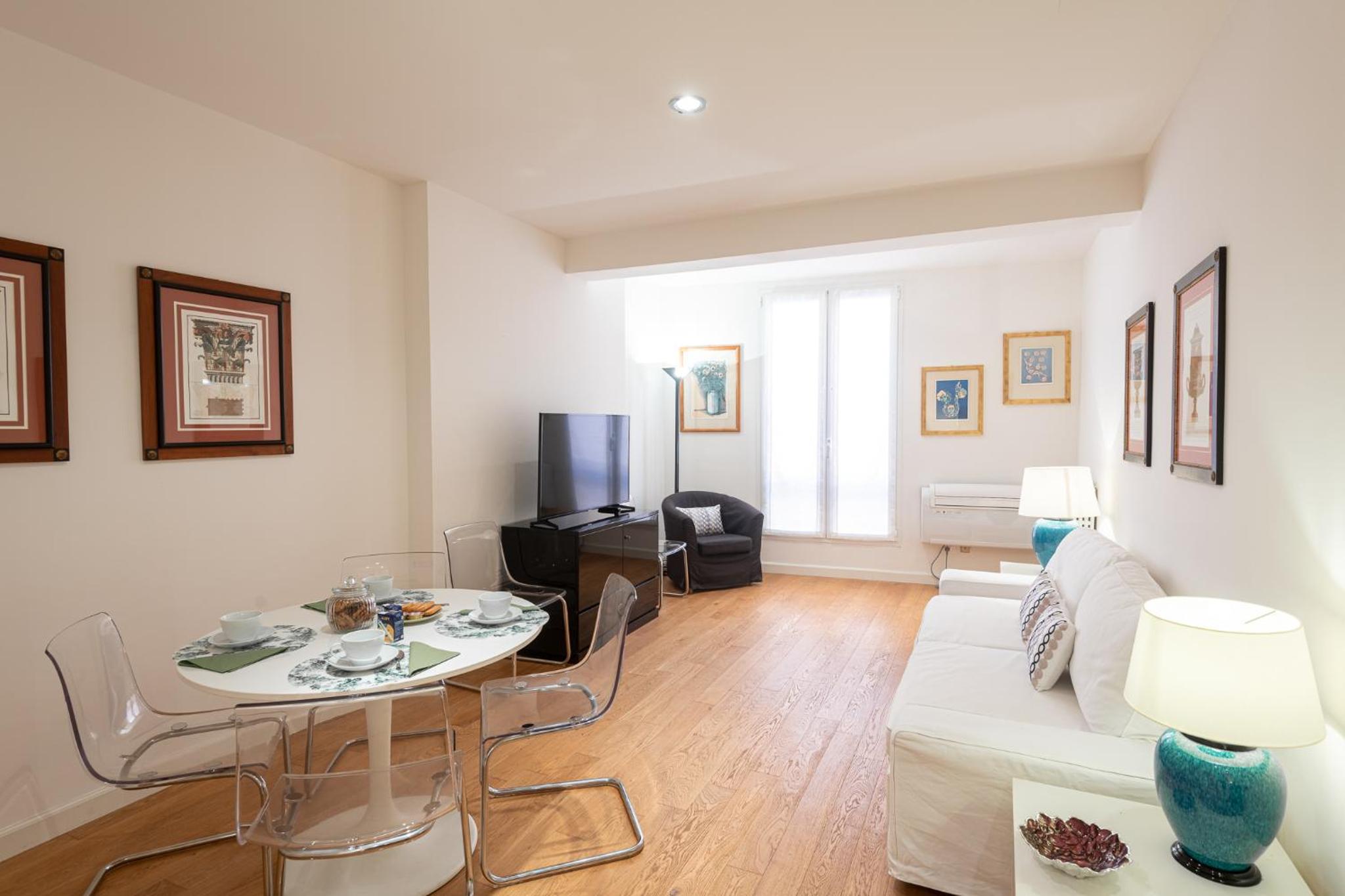 One-Bedroom Apartment