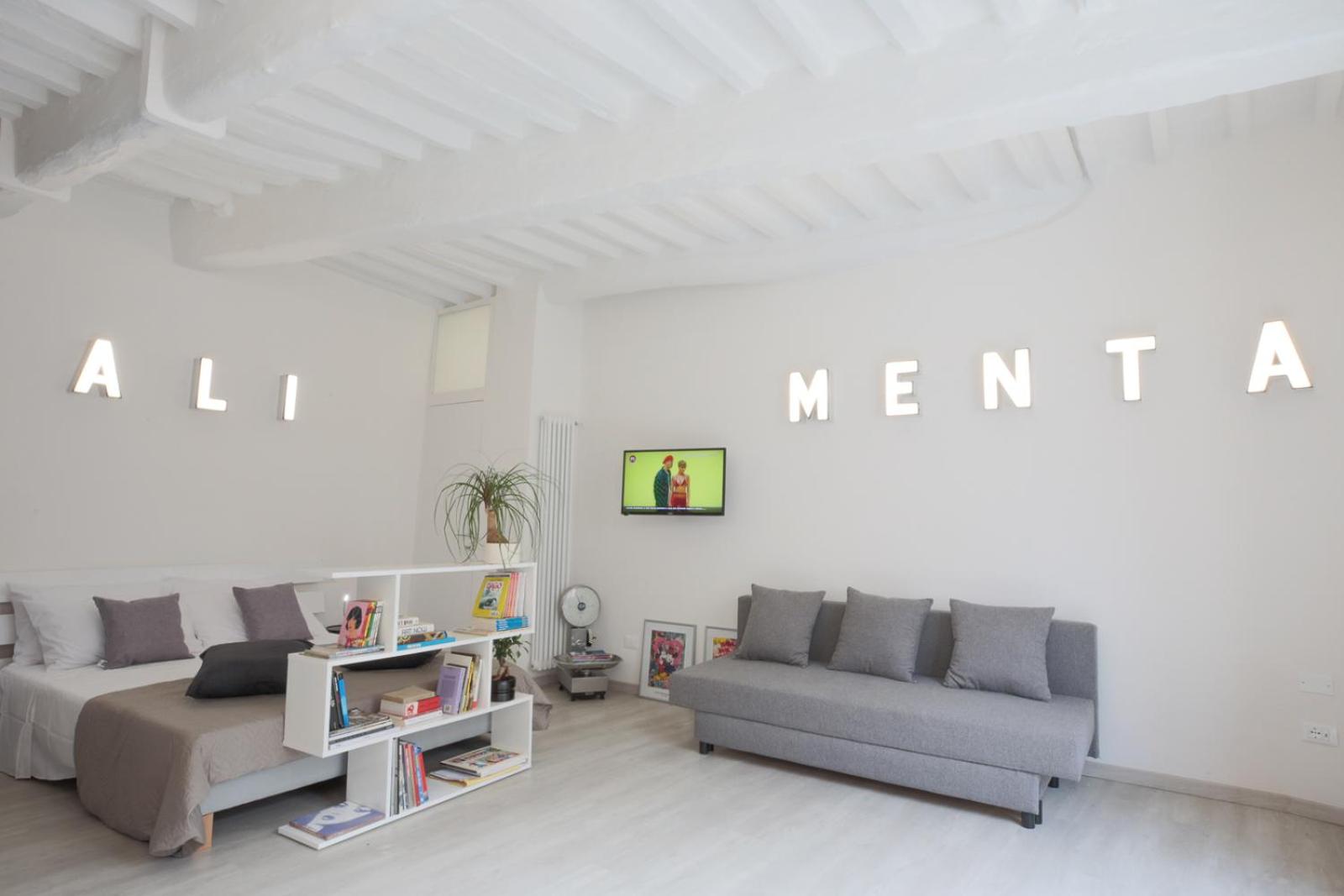 One-Bedroom Apartment - Photo 1