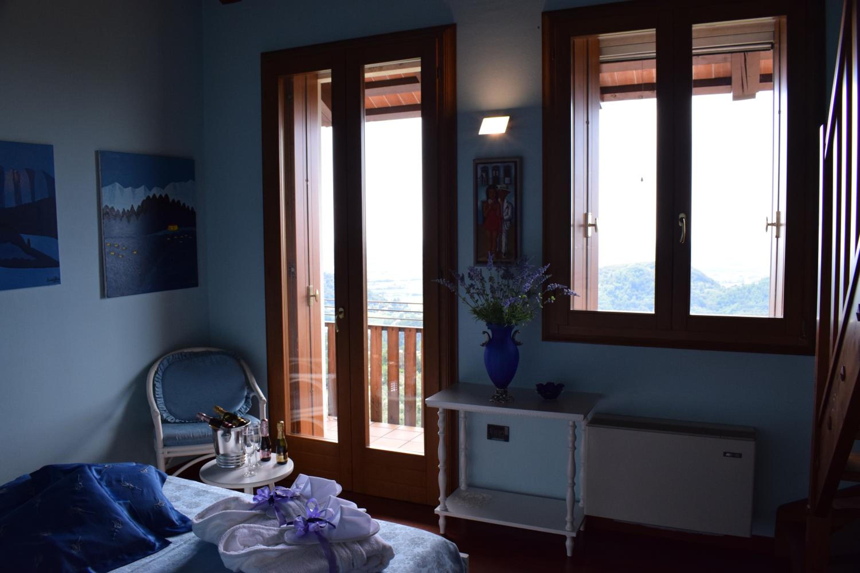 Deluxe Double Room with Extra Bed - Photo 1