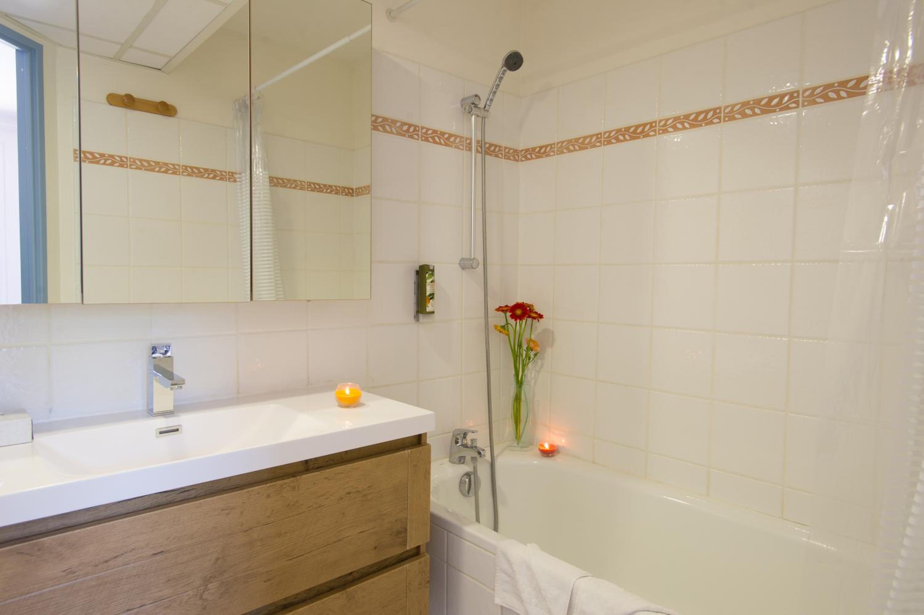 Two-Bedroom Family Suite with Terrace - Non-Smoking photo 2