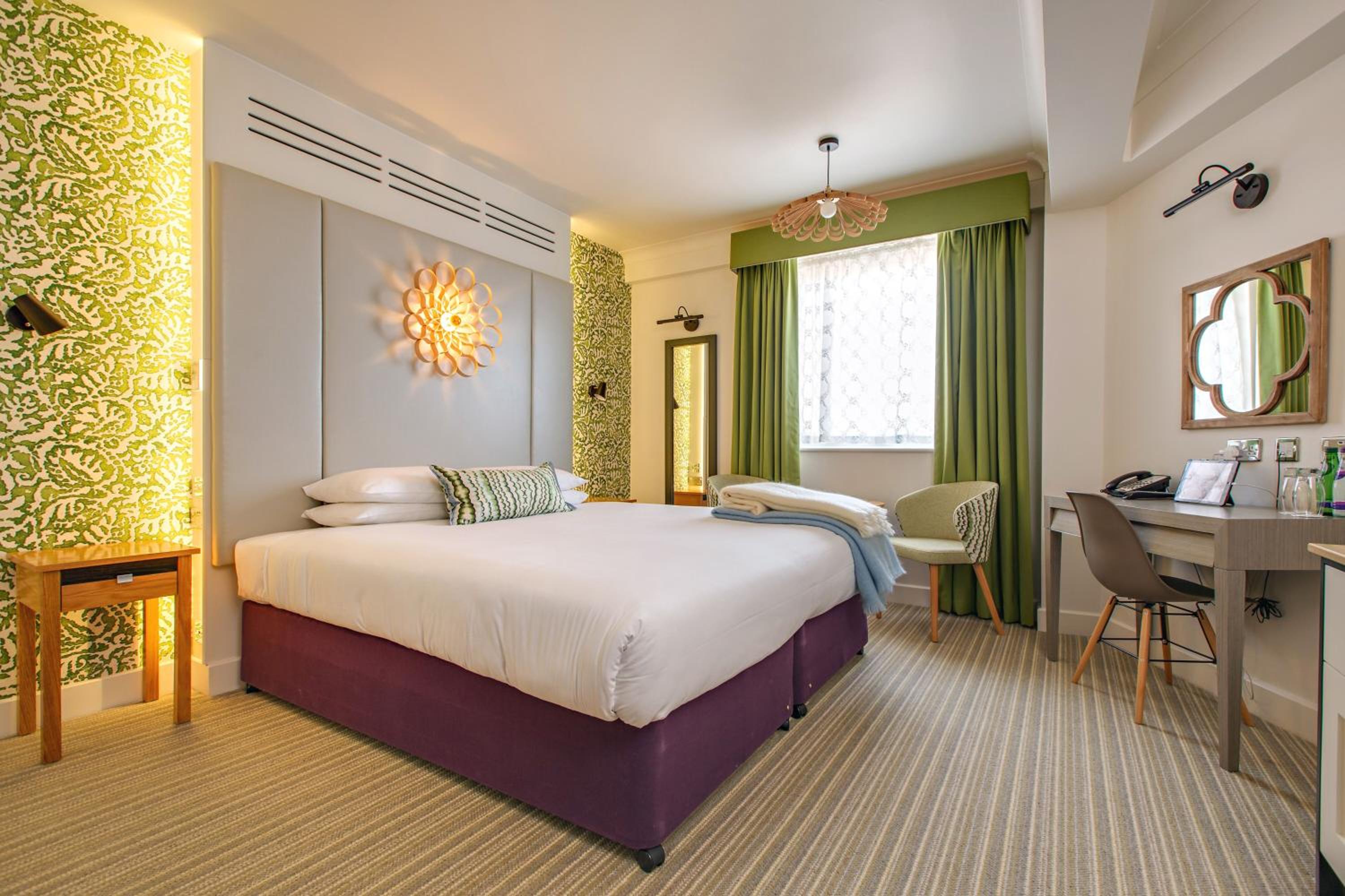 Executive Double Room - Photo 8