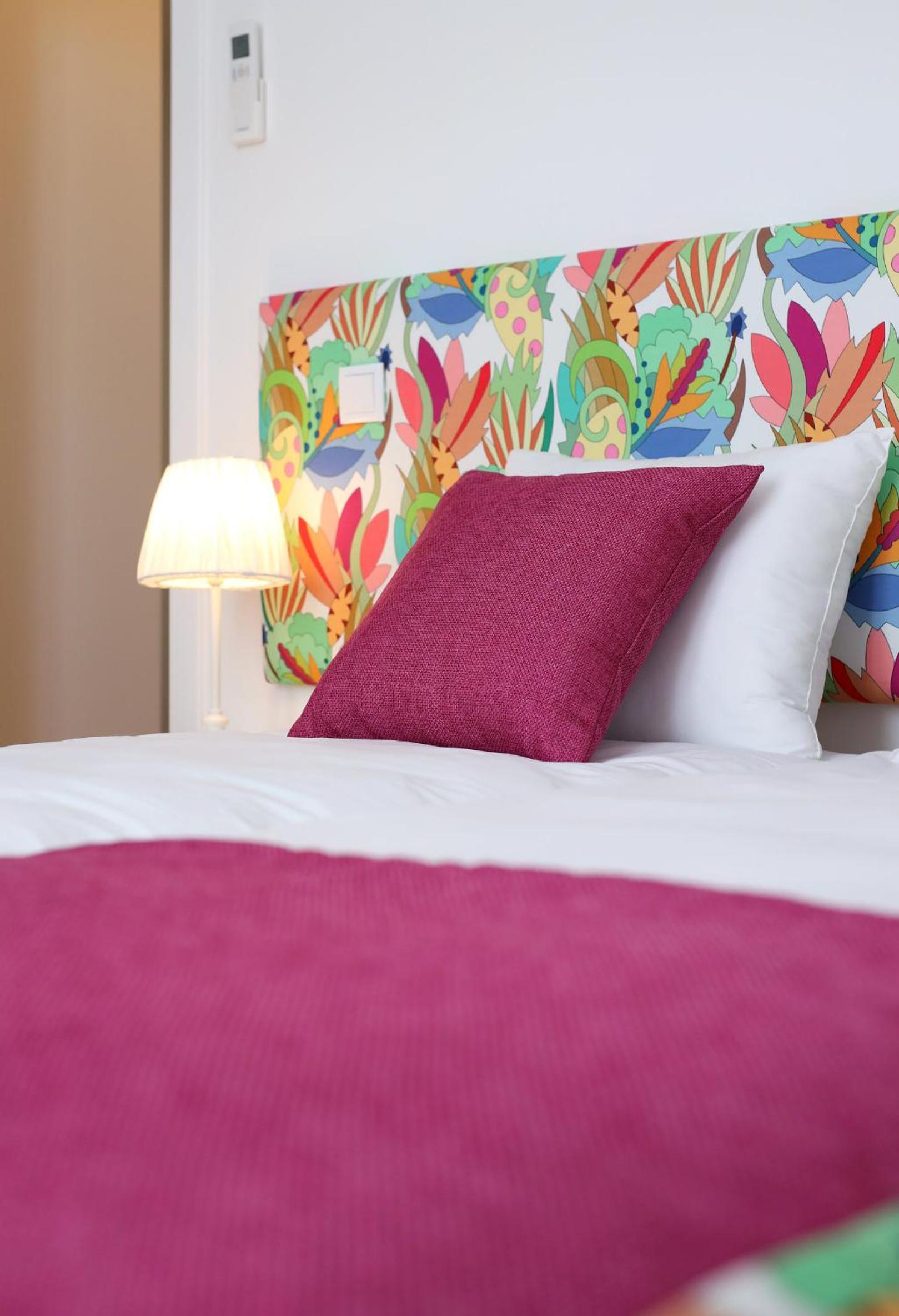 Large Double or Twin Room - Photo 9