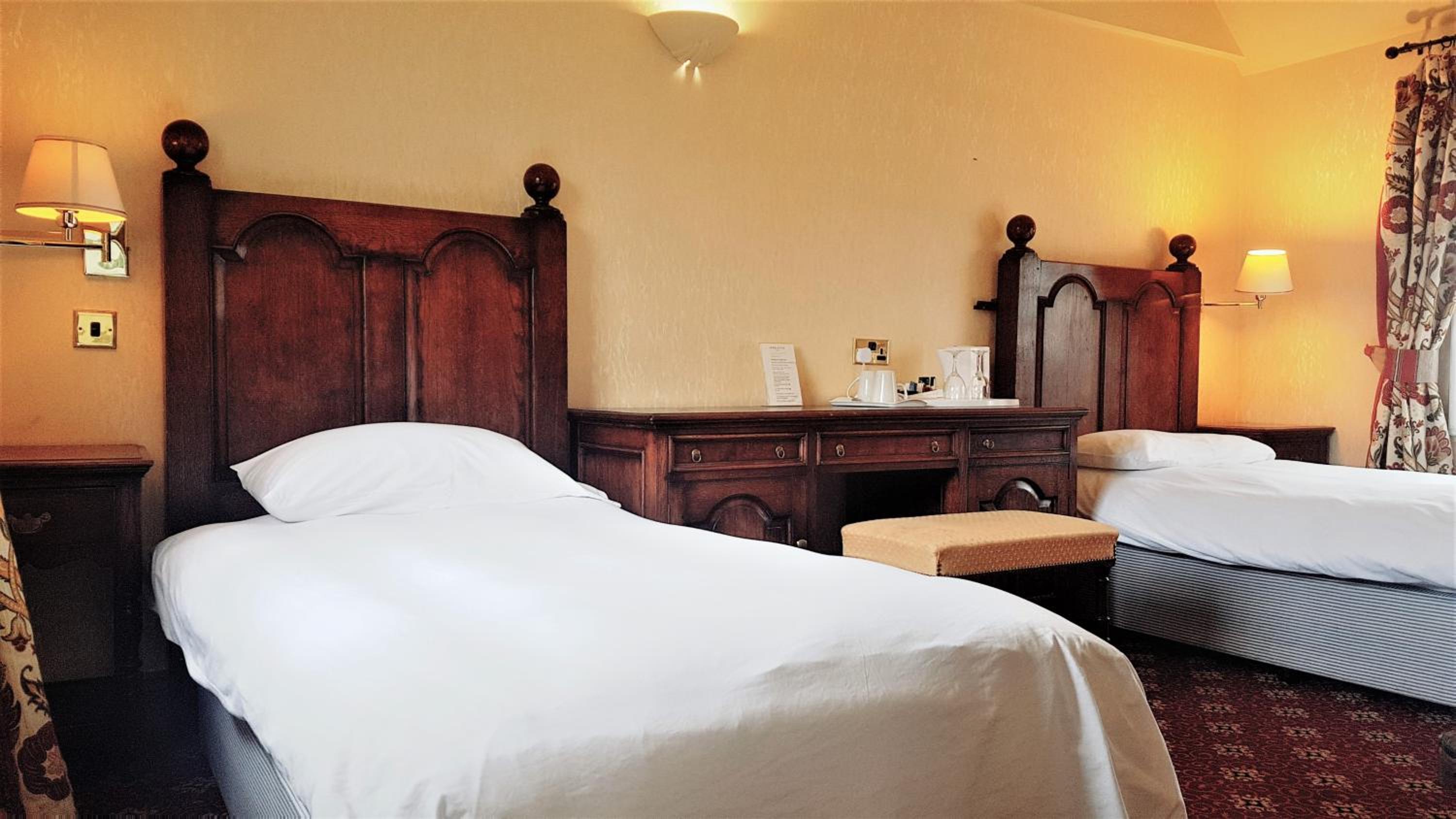 Standard Twin Room photo 2