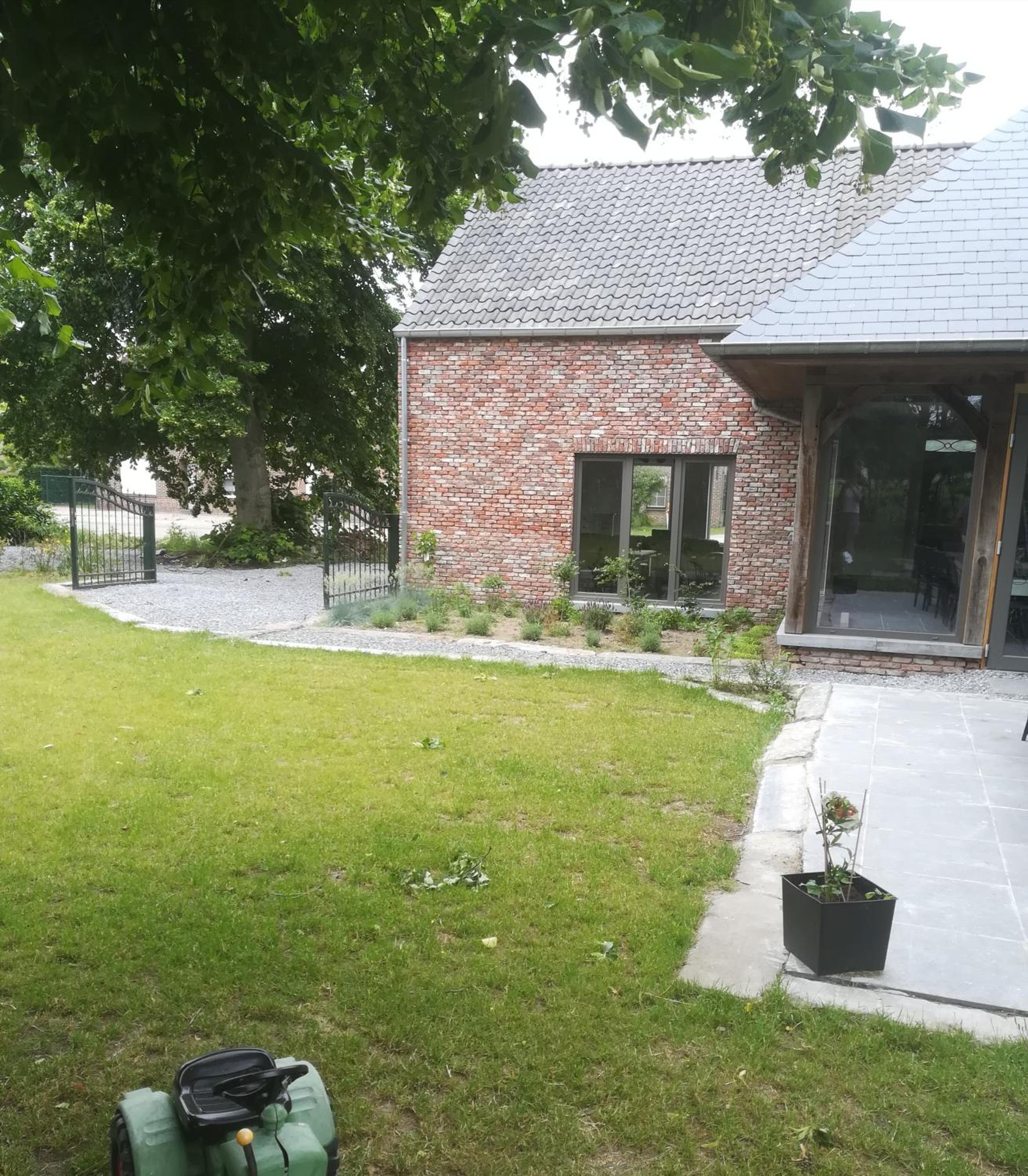 Three-Bedroom House photo 2