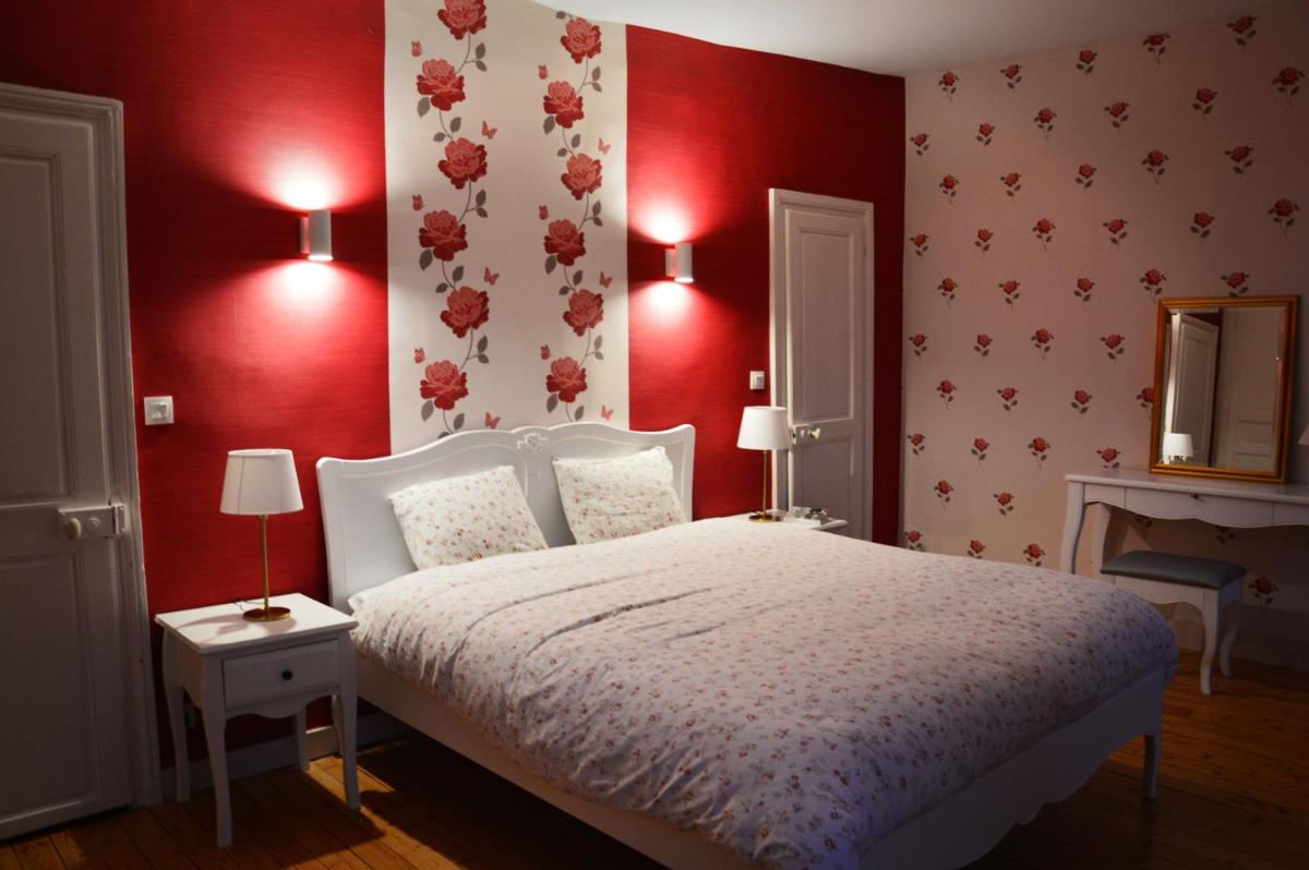 Large Double Room - Photo 2