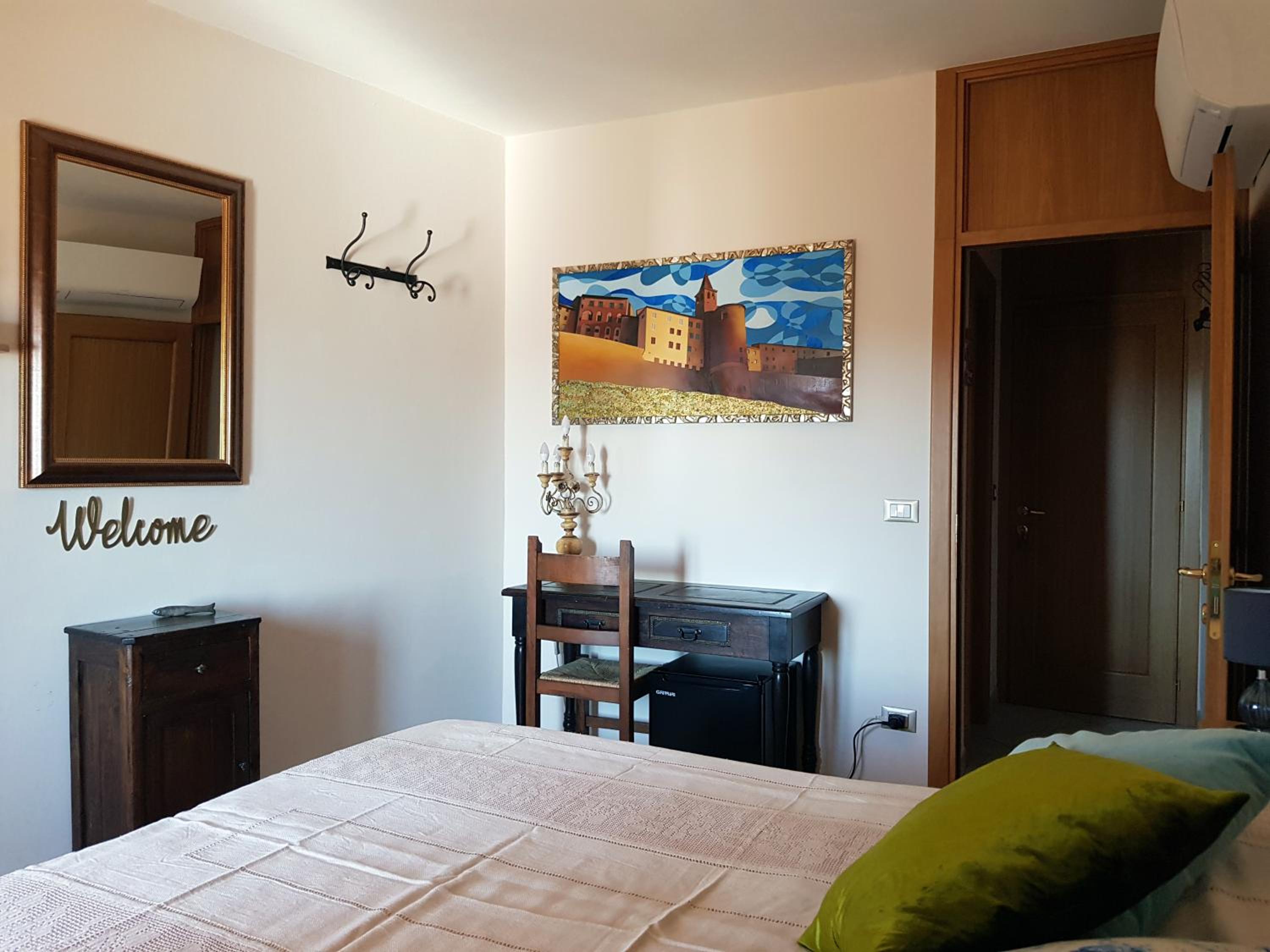 Double or Twin Room with Bathroom - Photo 22