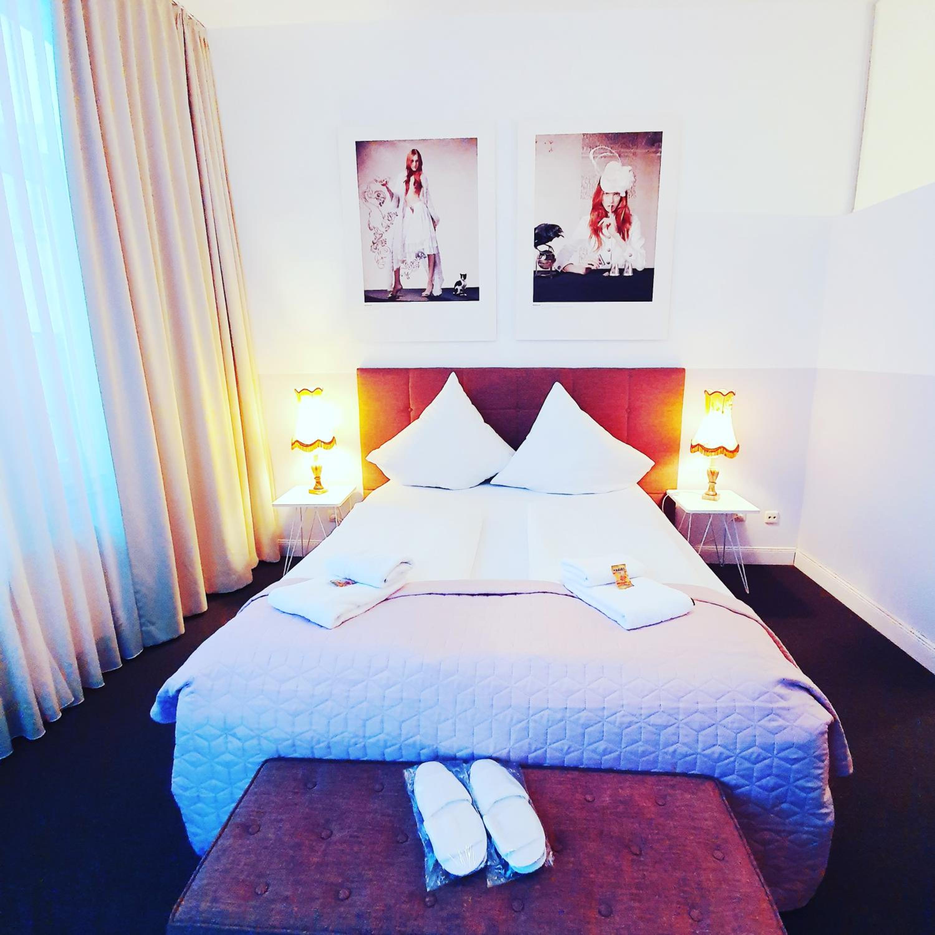 Deluxe Double Room - Photo 8