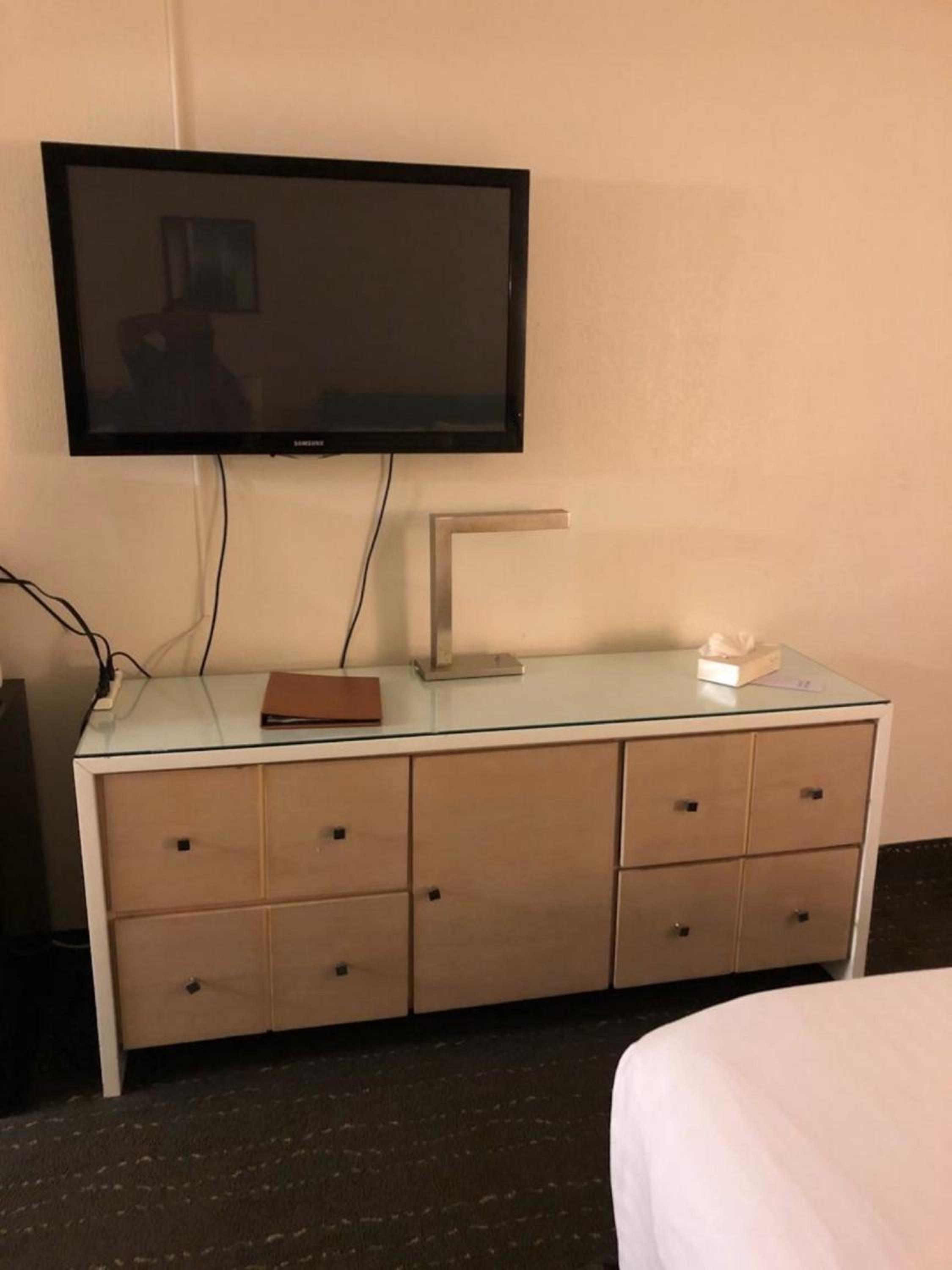 Queen Room with Two Queen Beds - Disability Access - Photo 6