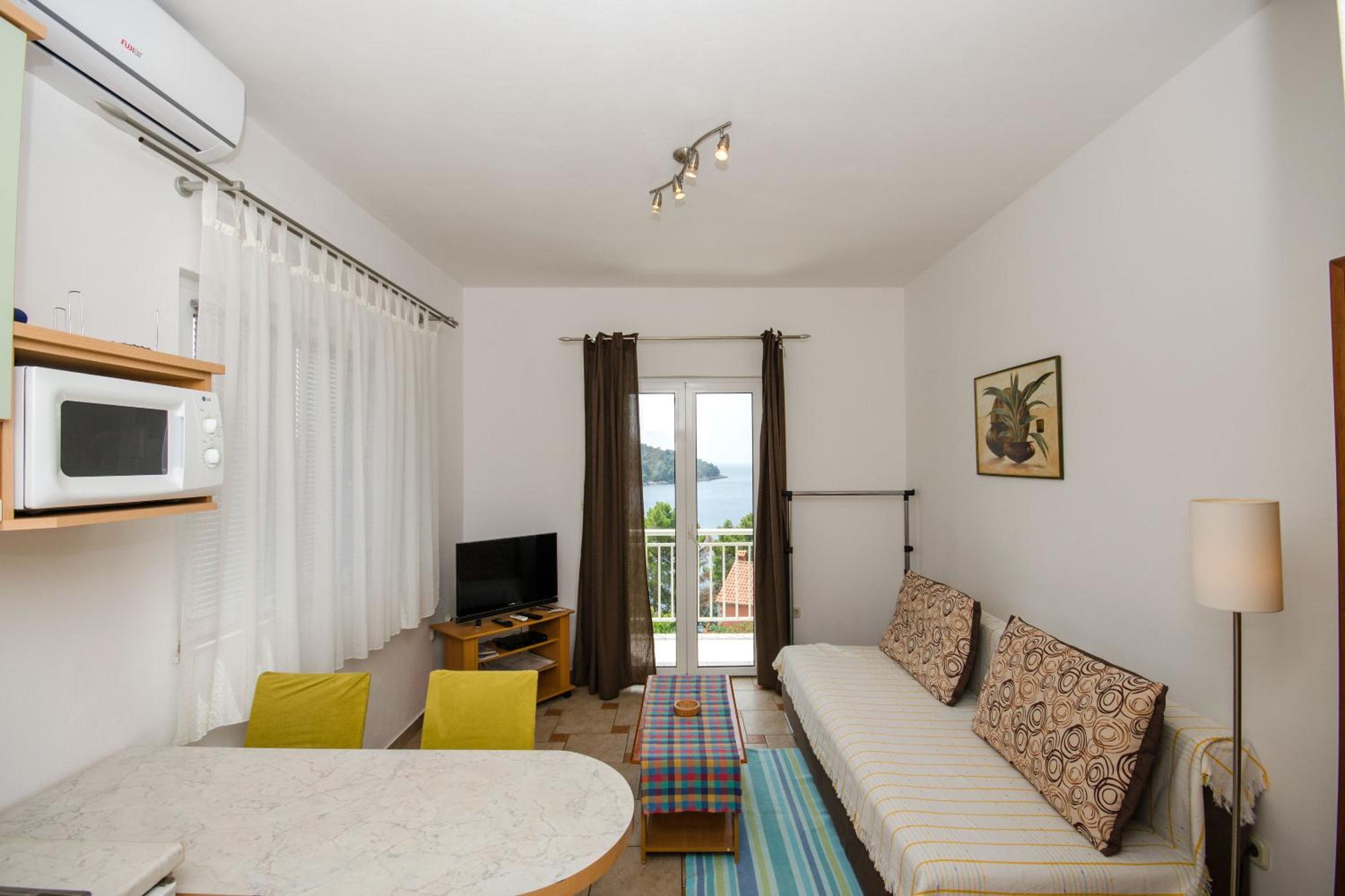 One-Bedroom apartment Standard photo 2