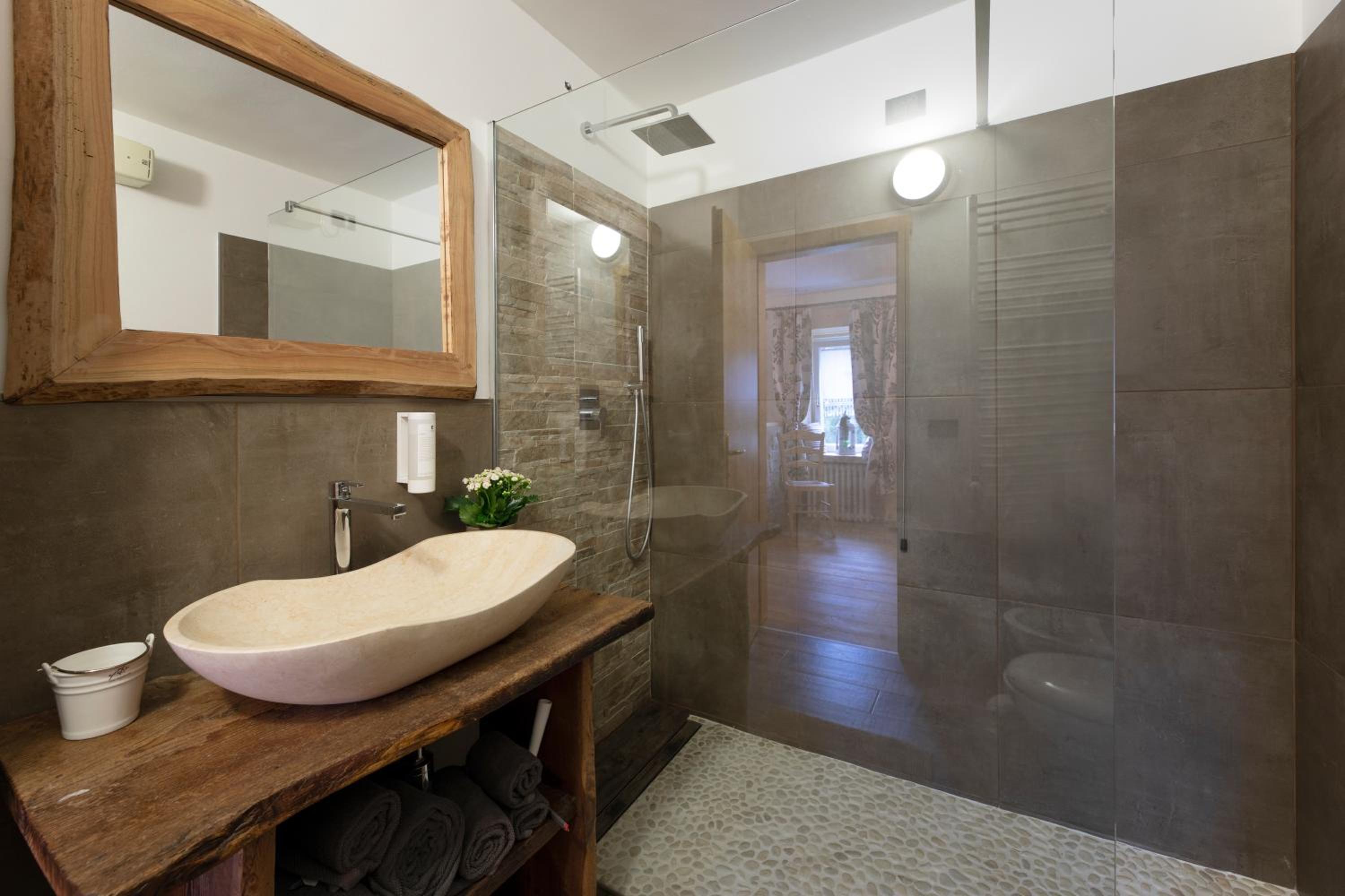 Superior Quadruple Room With Balcony - Photo 16