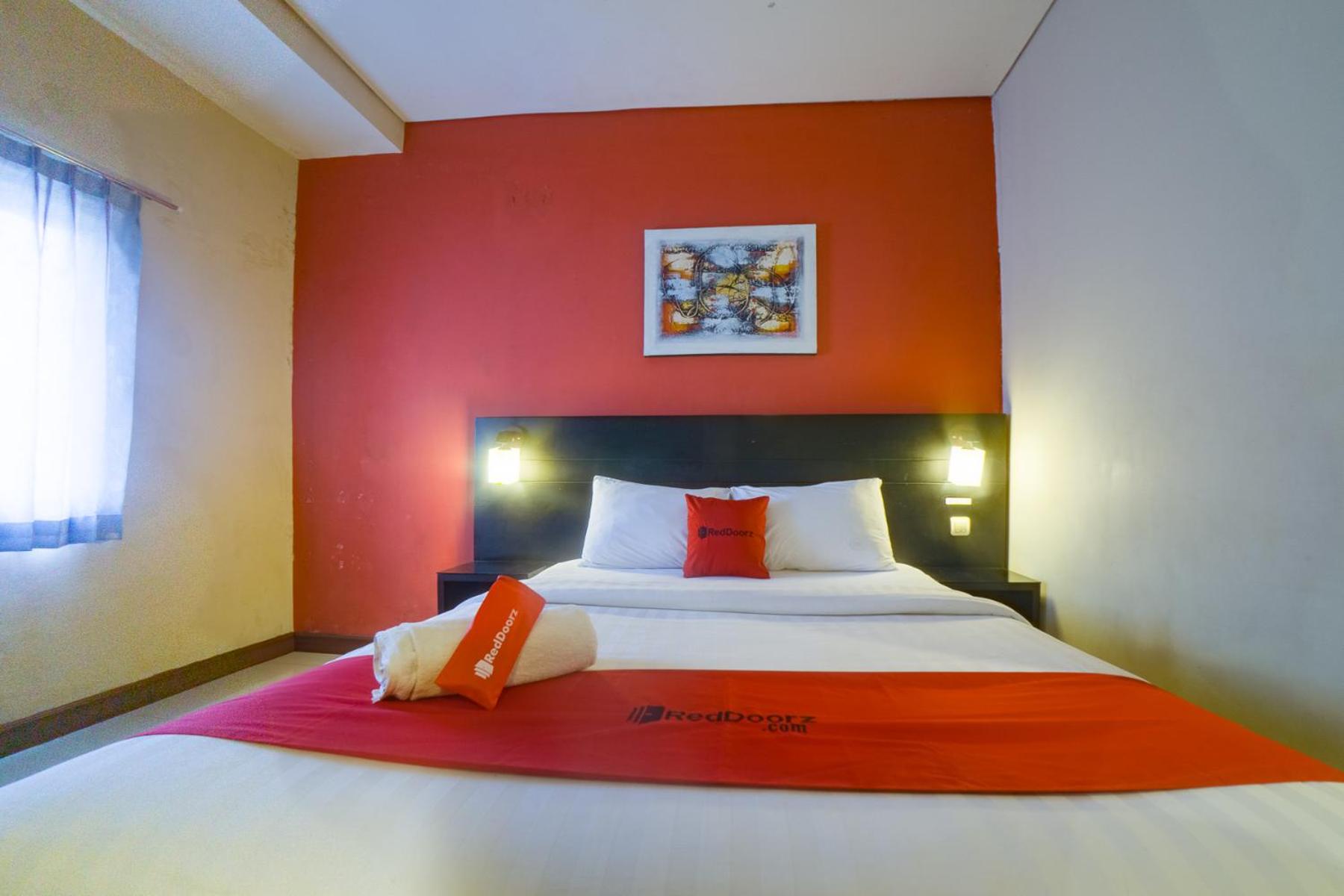 Deluxe Room - Photo 5