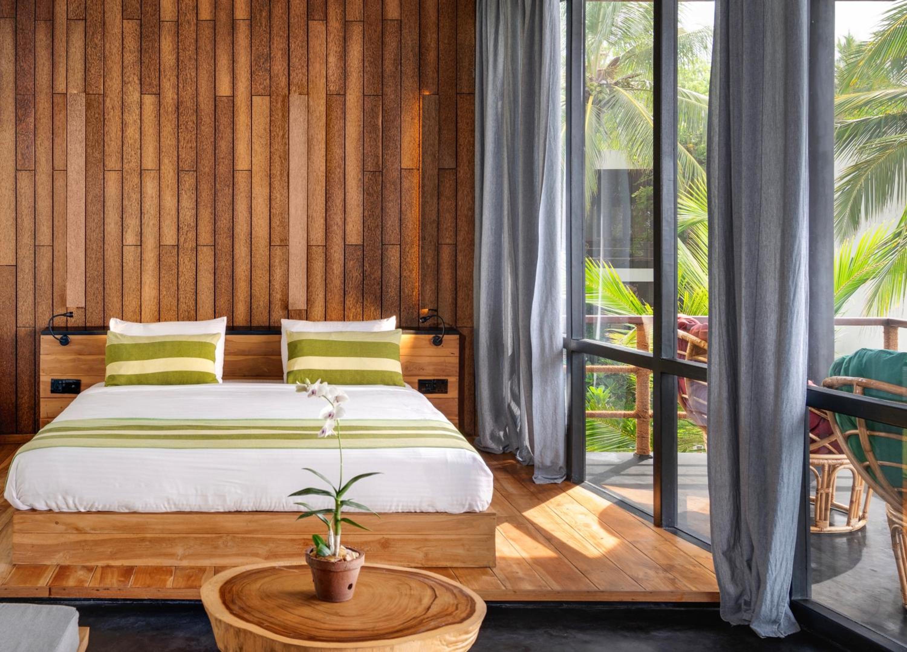 Ocean Front View Room photo 1