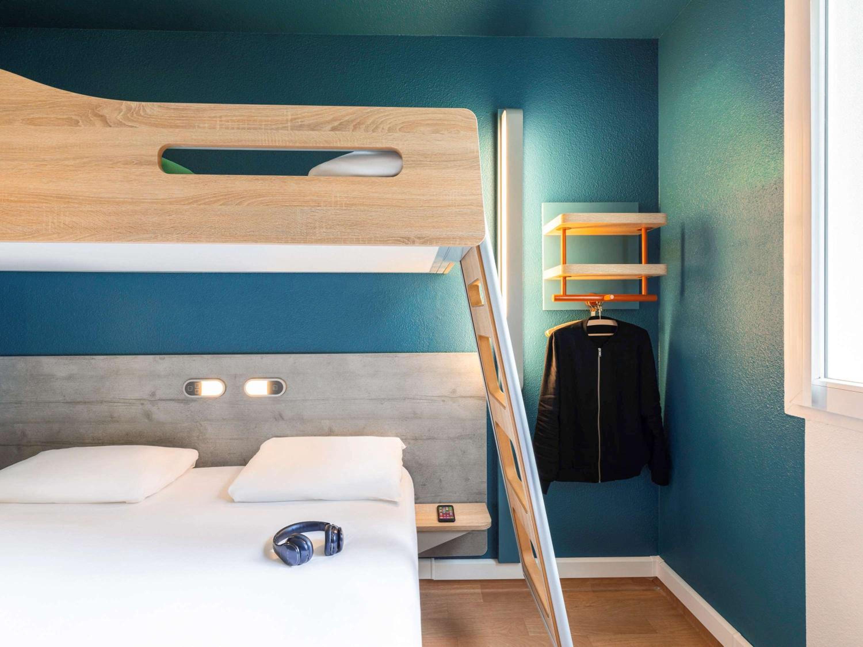 Room with One Queen Bed and One Bunk Bed photo 3