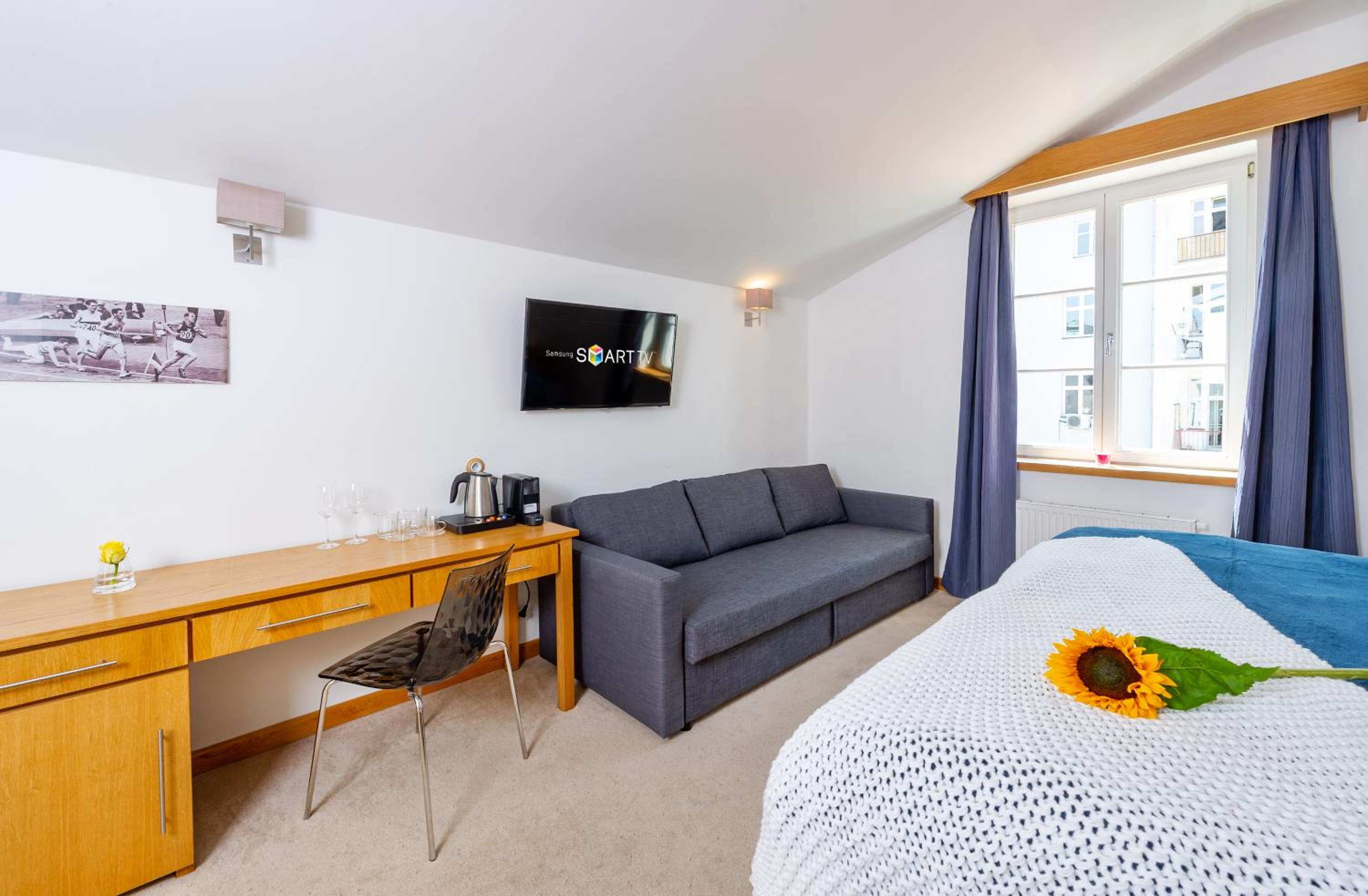 One-Bedroom Apartment - Photo 14