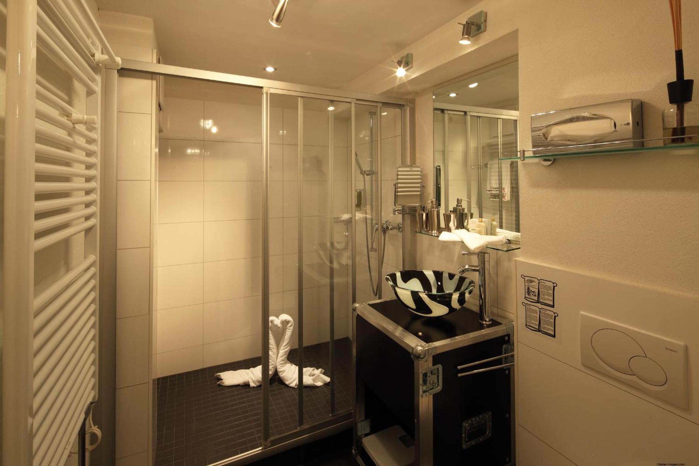 Standard Double Room - Photo 4
