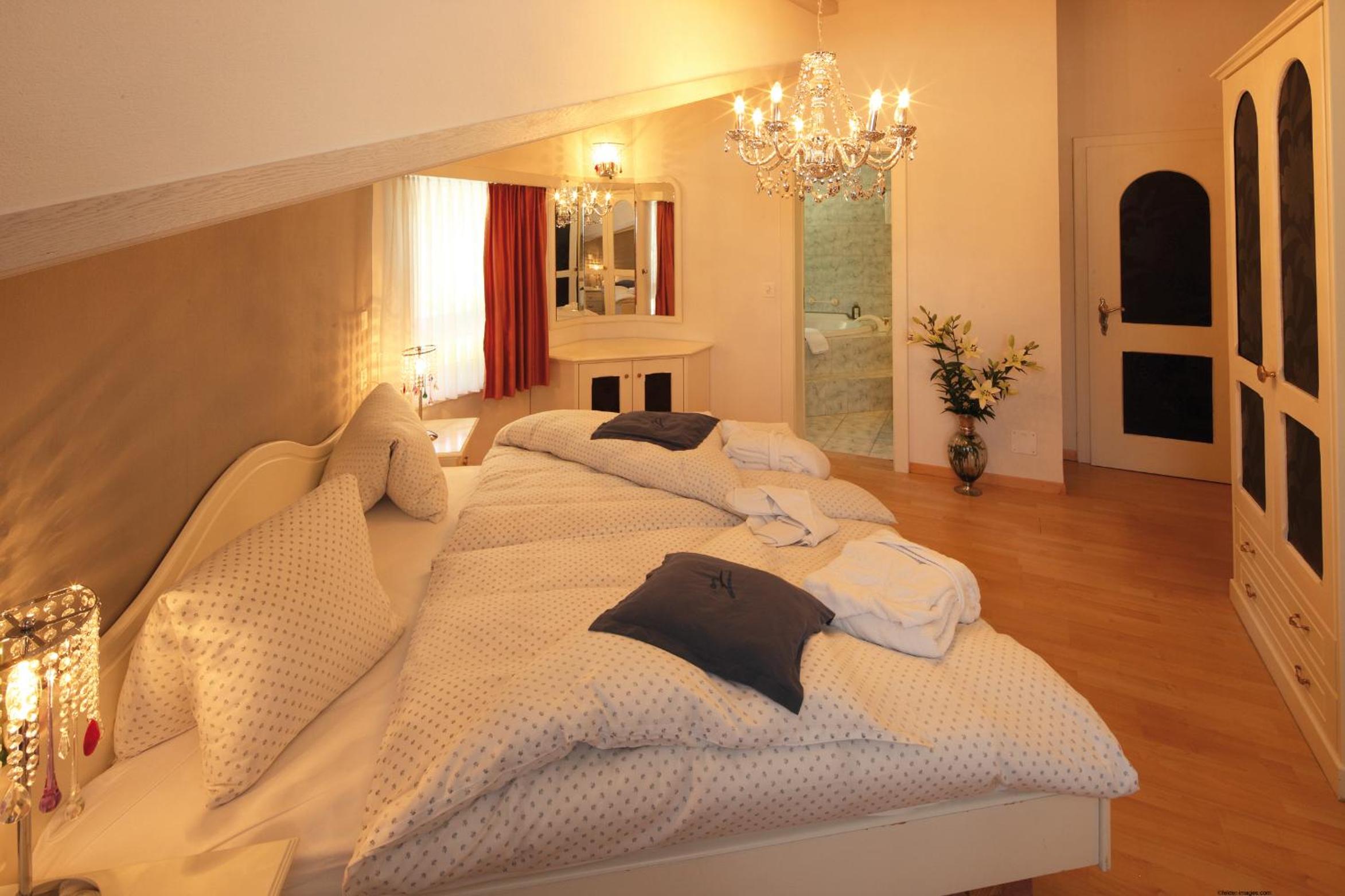 Standard Double Room - Photo 3